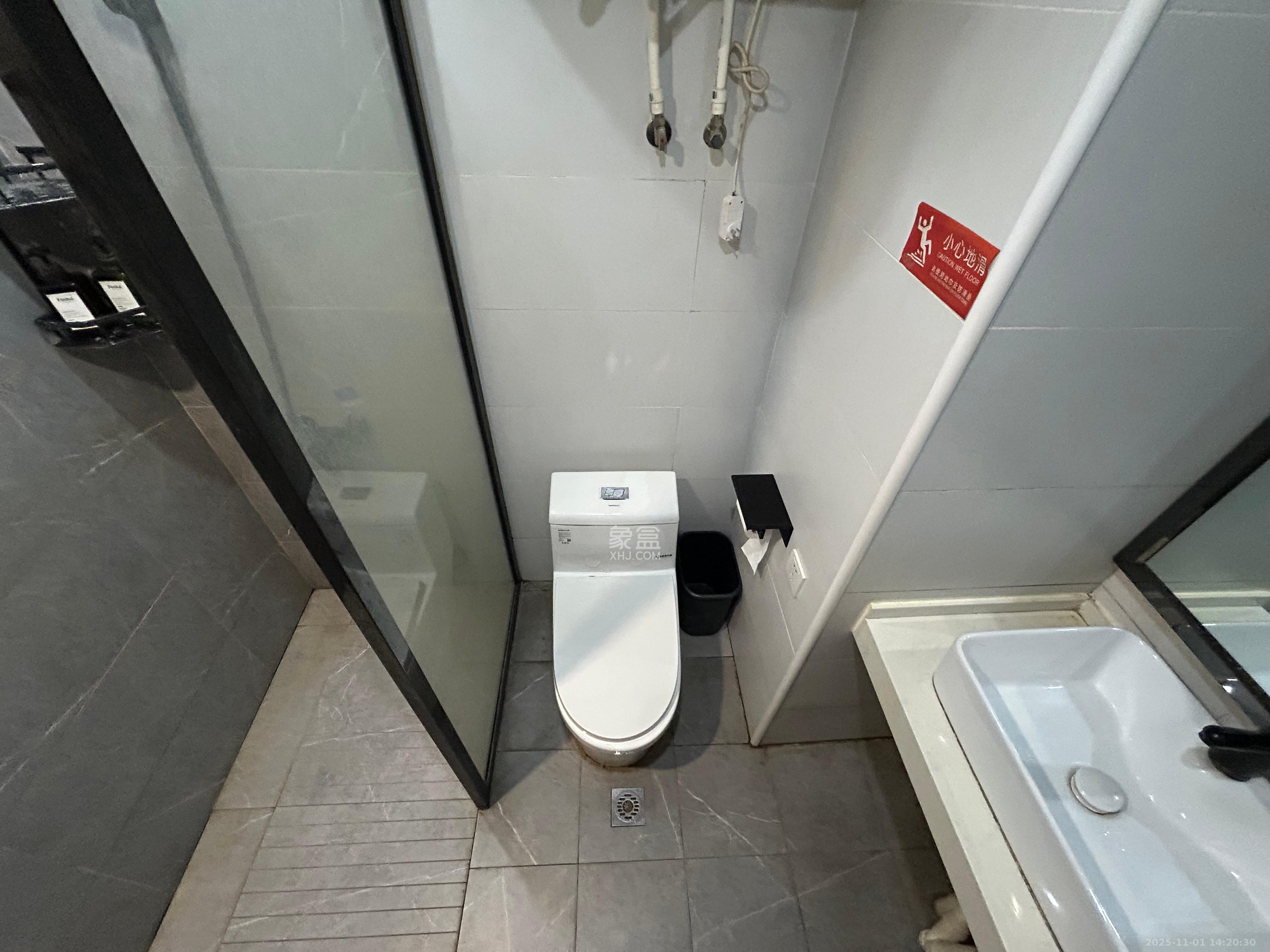 梅溪国际公寓（步步高新天地）  1室1厅1卫    1400.0元/月室内图