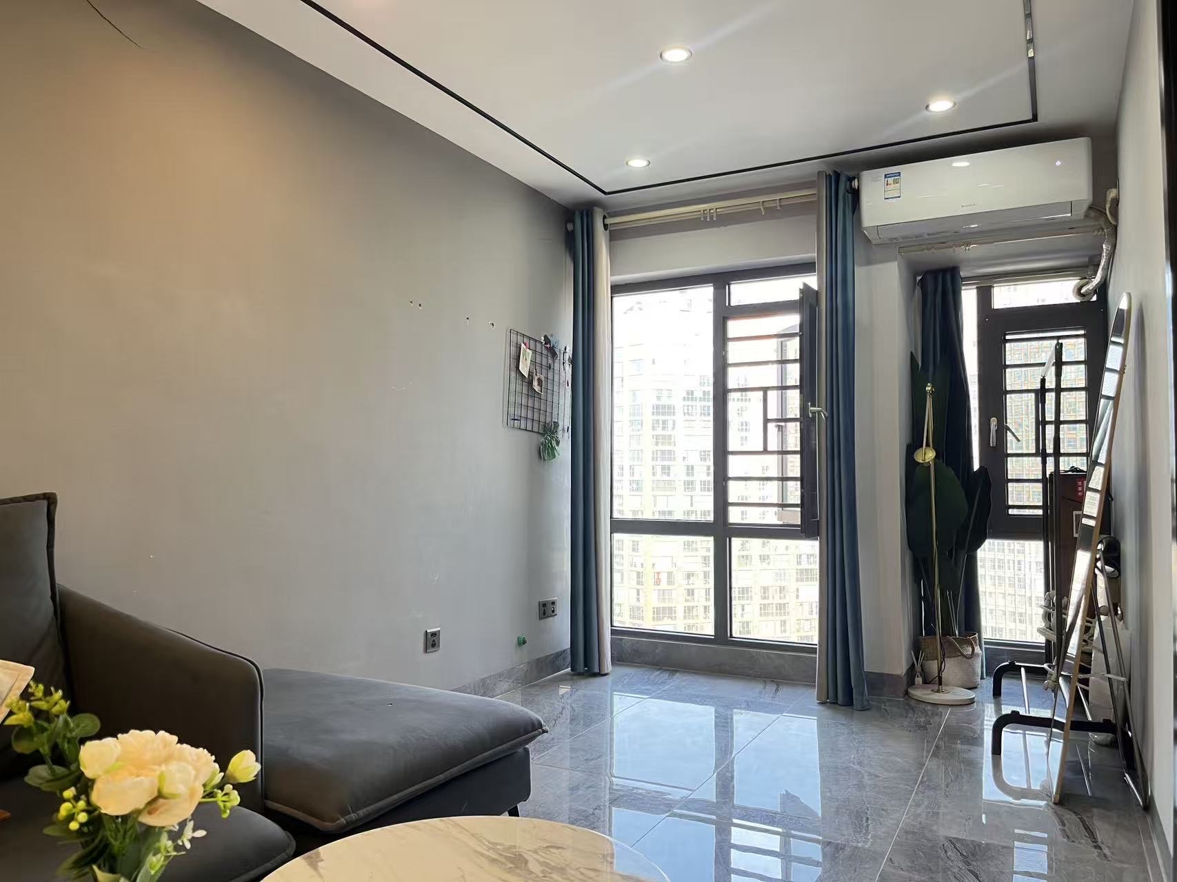 金钟大雁城 1室1厅1卫 2200.0元/月 金钟大雁城 1室1厅1卫 2200.0元/月室内图