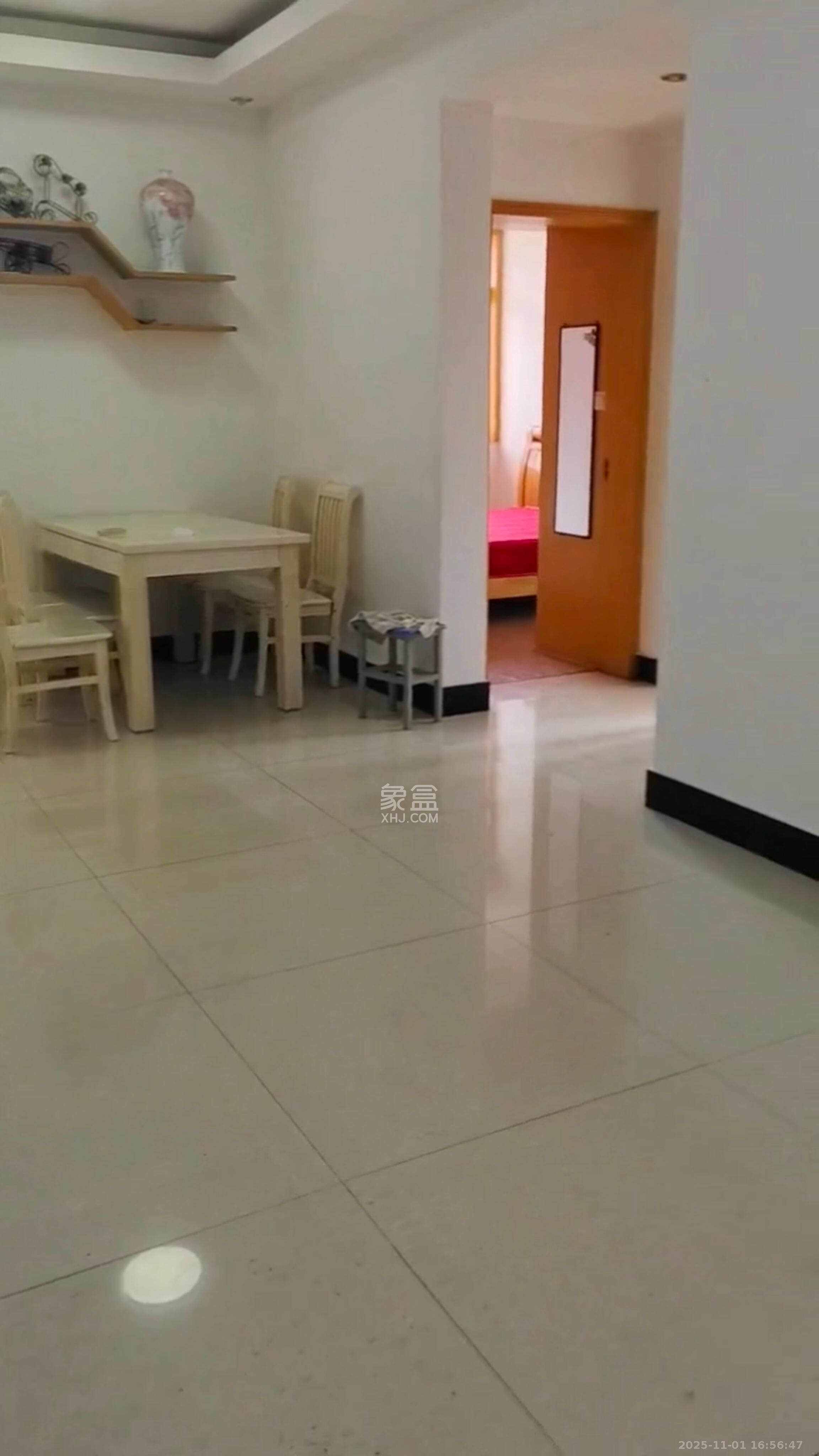 鑫远杰座  2室2厅1卫    1800.0元/月室内图