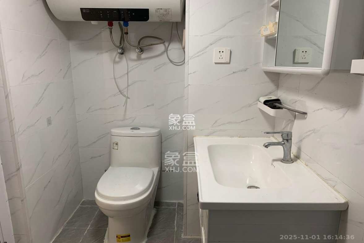 藏珑湖上公馆 1室1厅1卫 2000.0元/月 藏珑湖上公馆 1室1厅1卫 2000.0元/月室内图