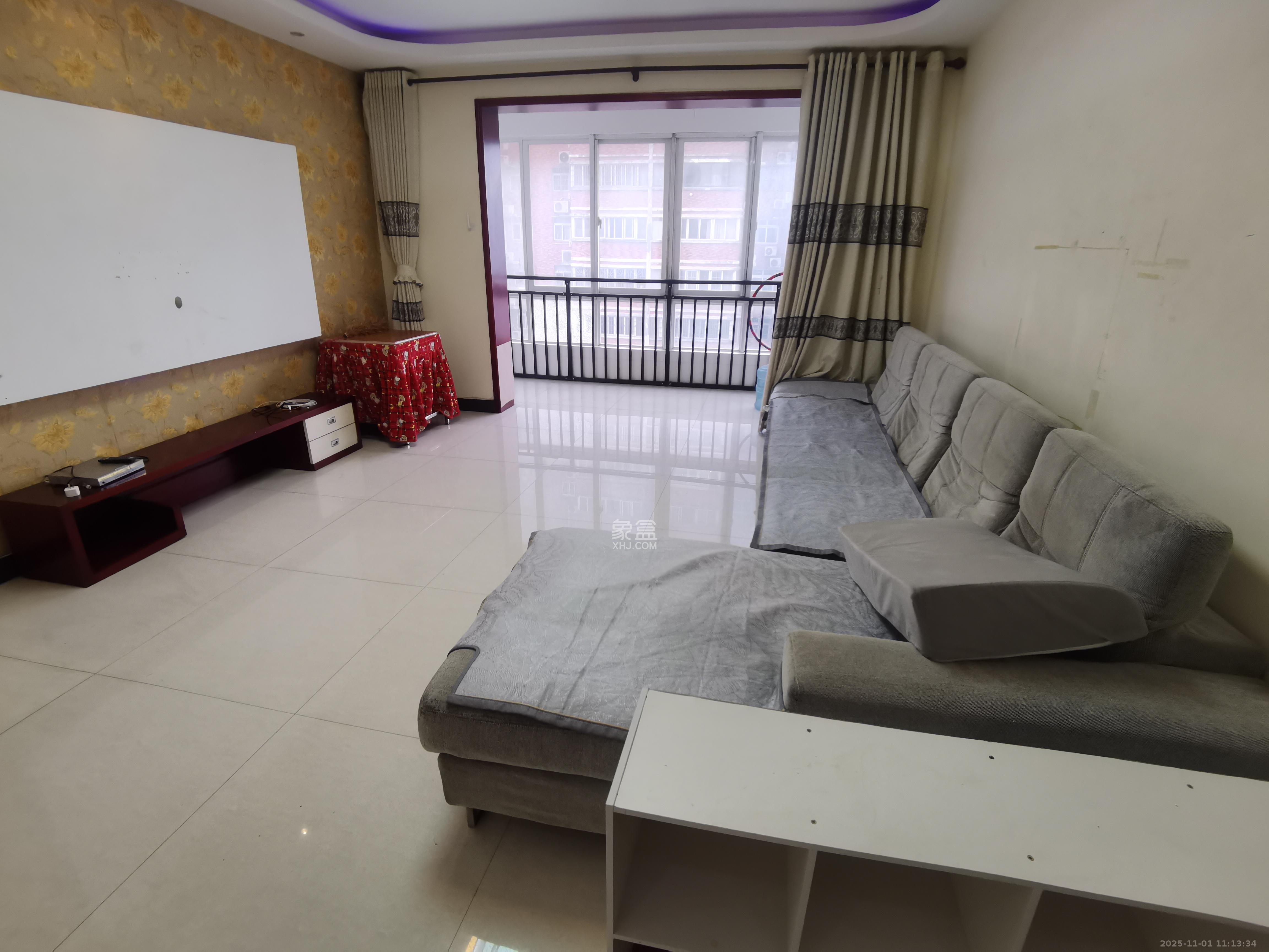 东门壹号家园 3室2厅2卫 2800.0元/月 东门壹号家园 3室2厅2卫 2800.0元/月室内图