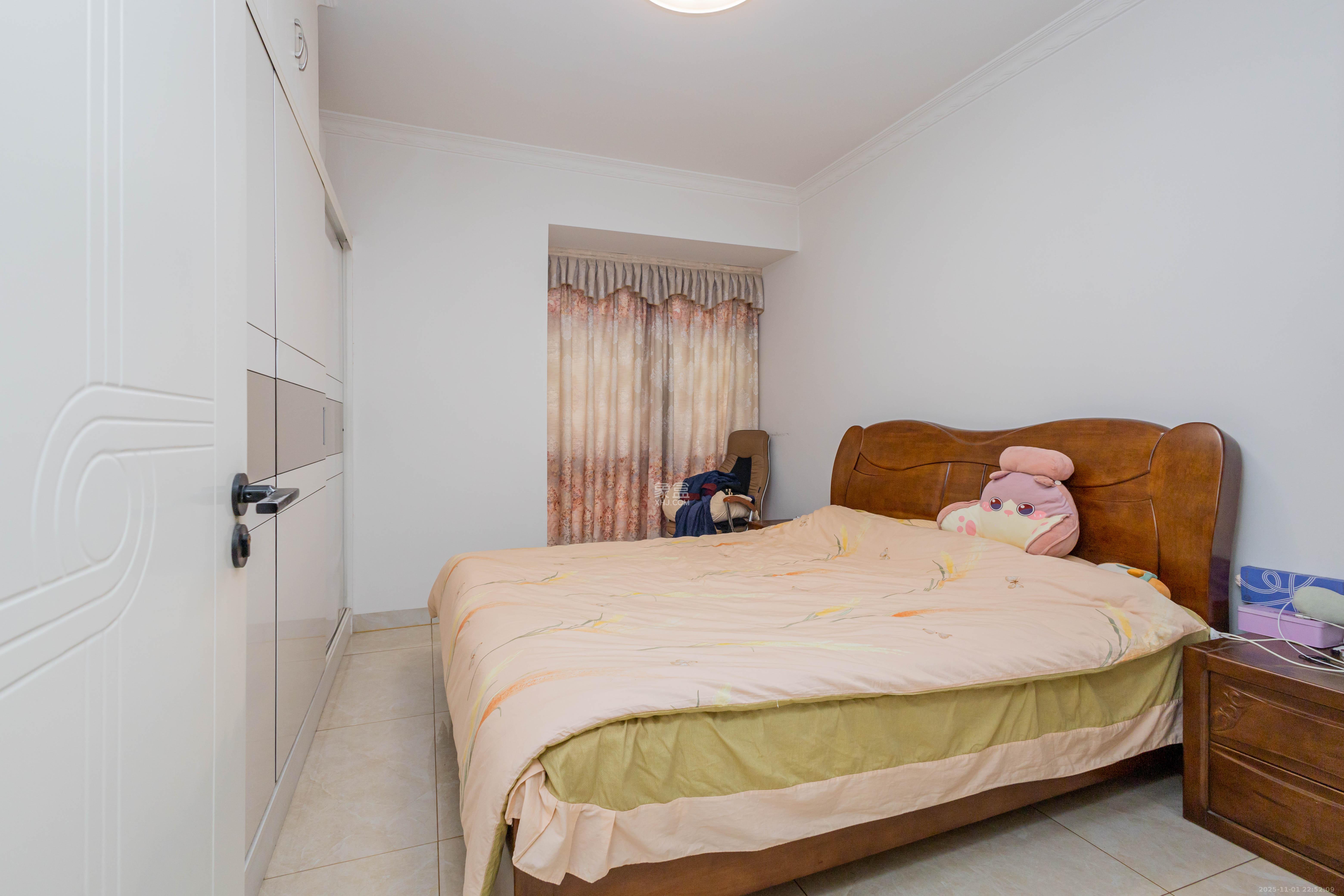 爵士湘  3室2厅2卫    82.8万卧室