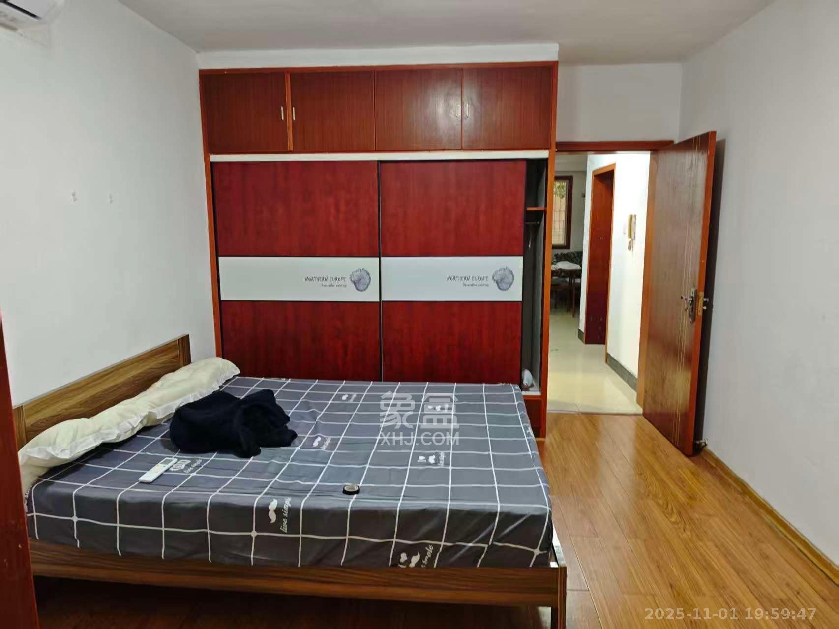 枫林美景  2室1厅1卫    1800.0元/月室内图