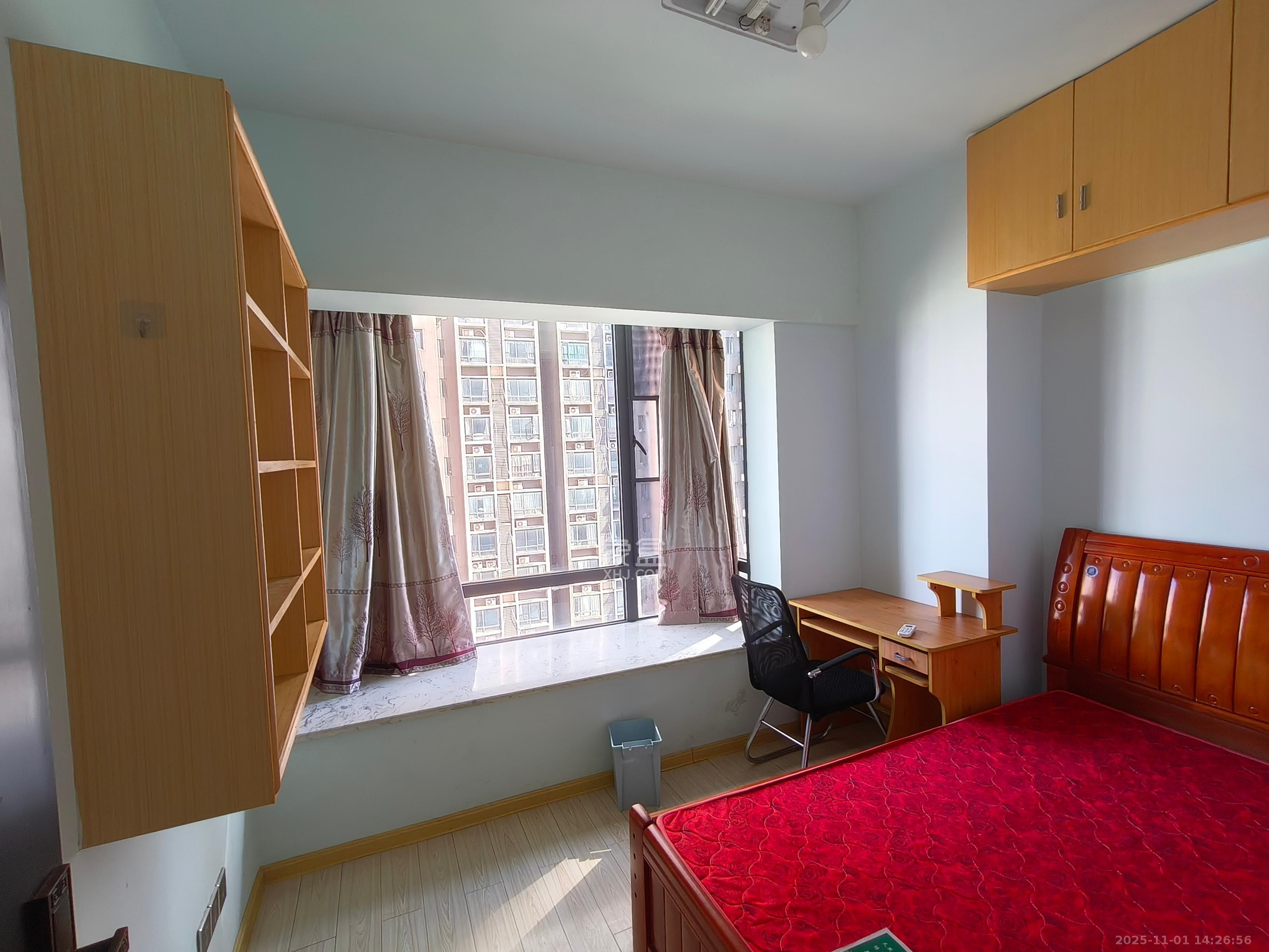 极目楚天 2室2厅1卫 2000.0元/月 极目楚天 2室2厅1卫 2000.0元/月室内图