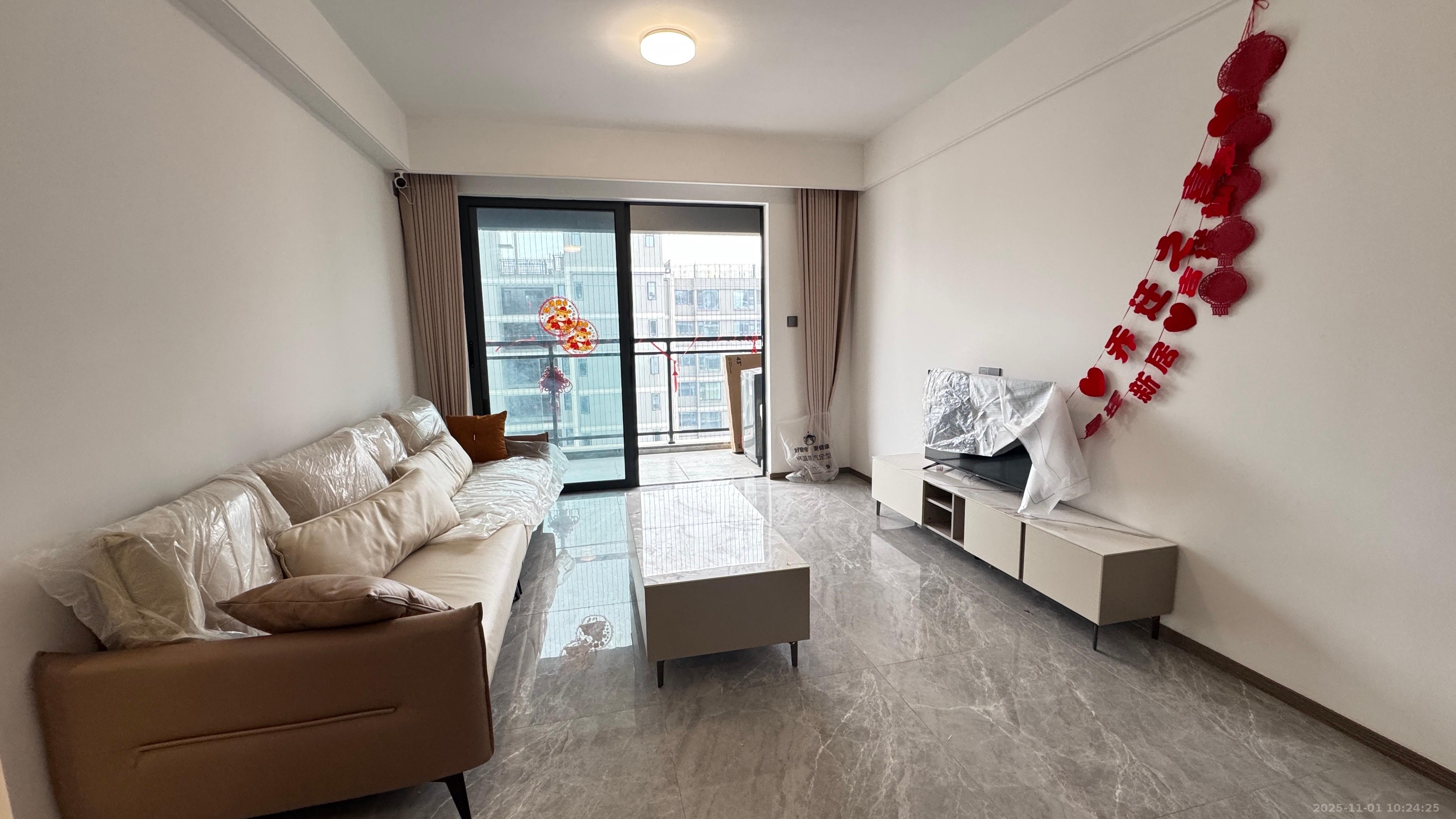 百世云境  3室2厅2卫    2400.0元/月