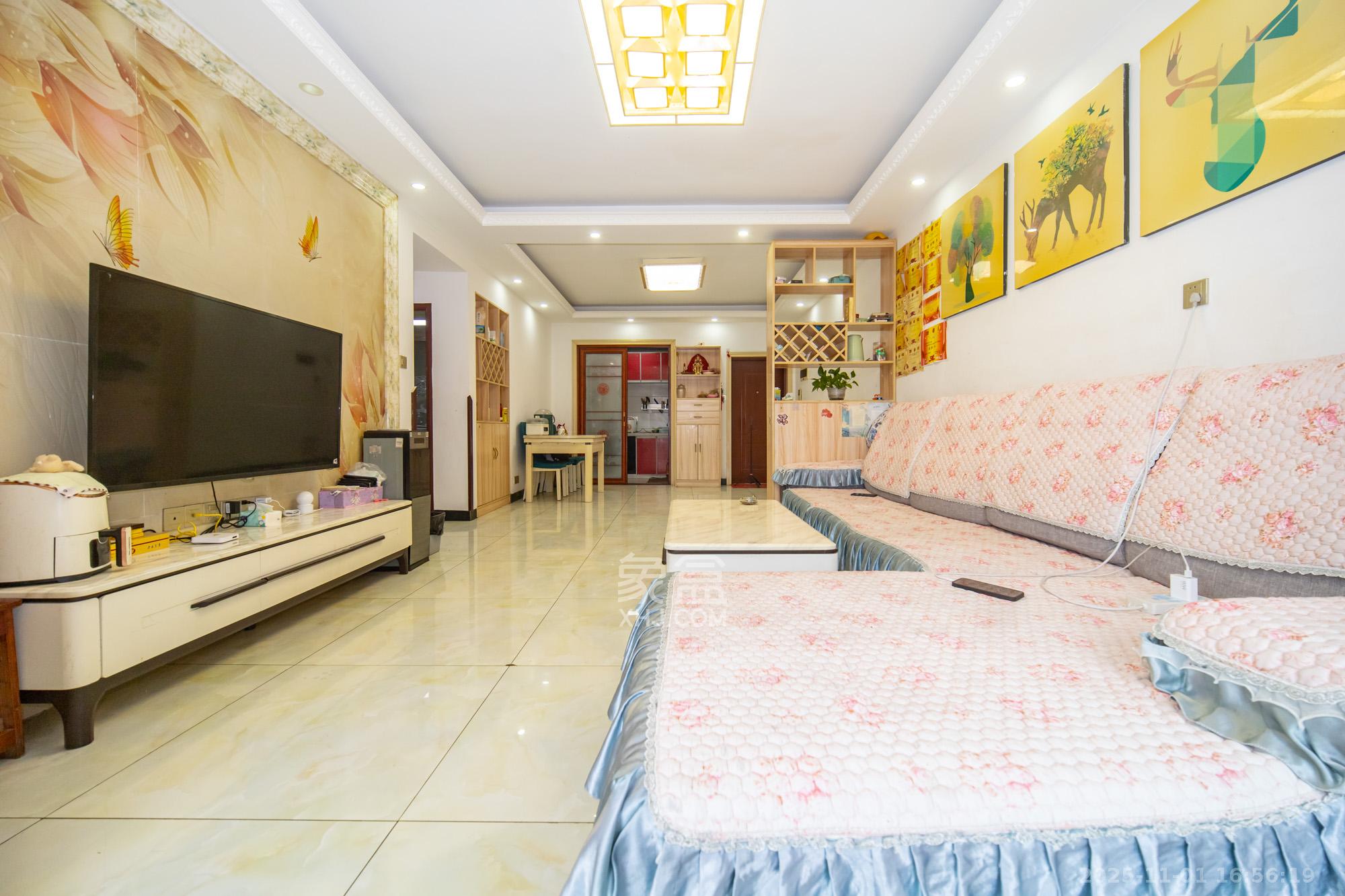 时代星空 1室0厅0卫 68.0万 时代星空 1室0厅0卫 68.0万客厅