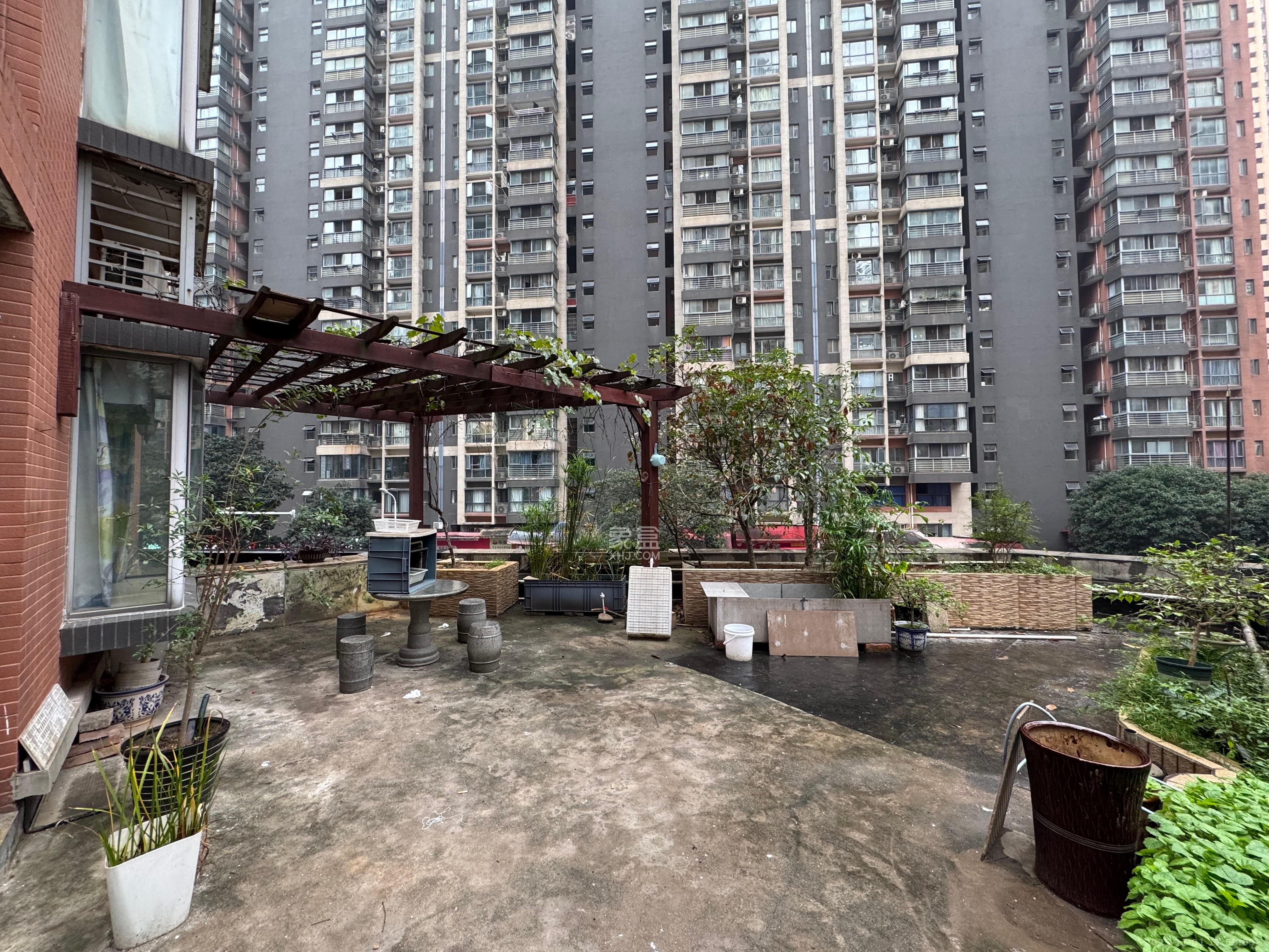 滨江君悦香邸  3室2厅2卫    2800.0元/月室内图