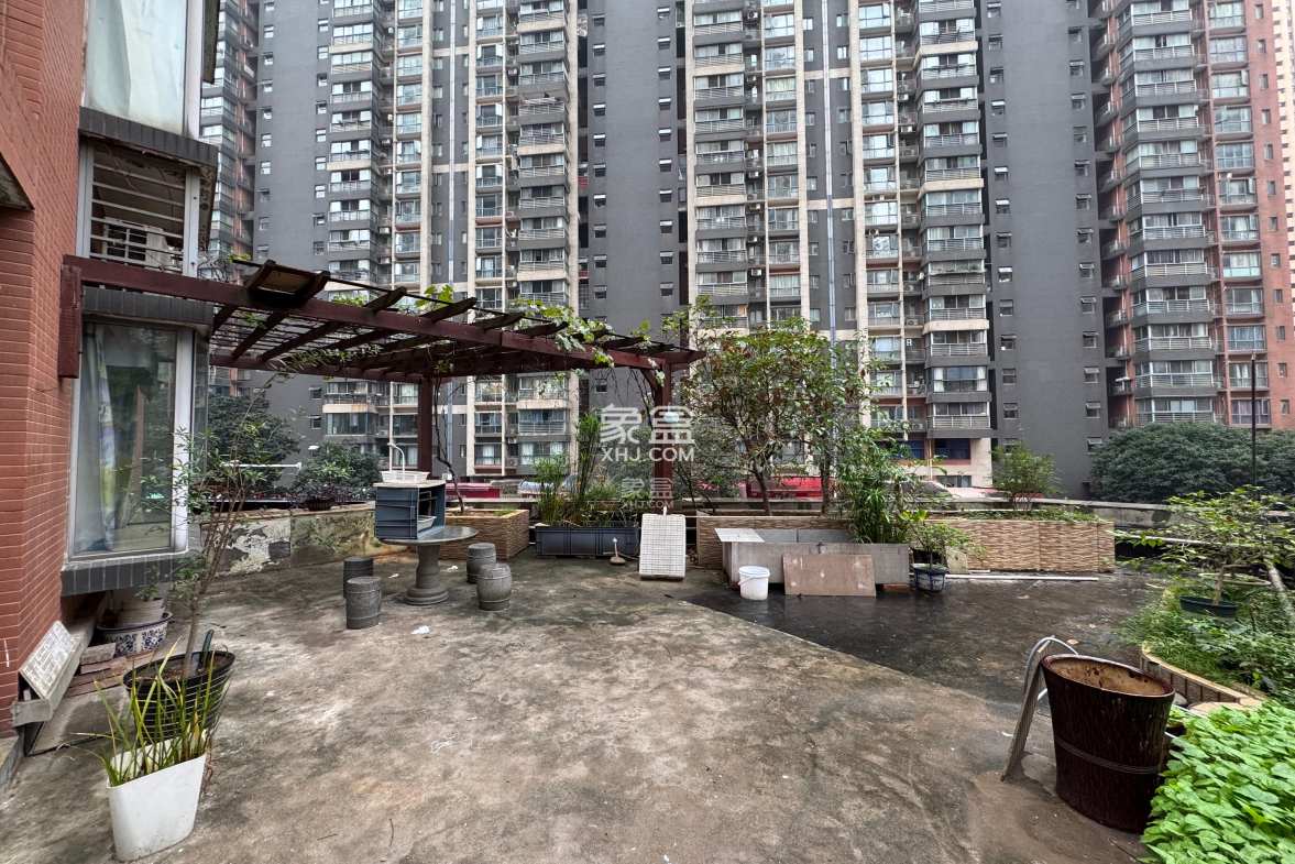 滨江君悦香邸 3室2厅2卫 2800.0元/月 滨江君悦香邸 3室2厅2卫 2800.0元/月室内图