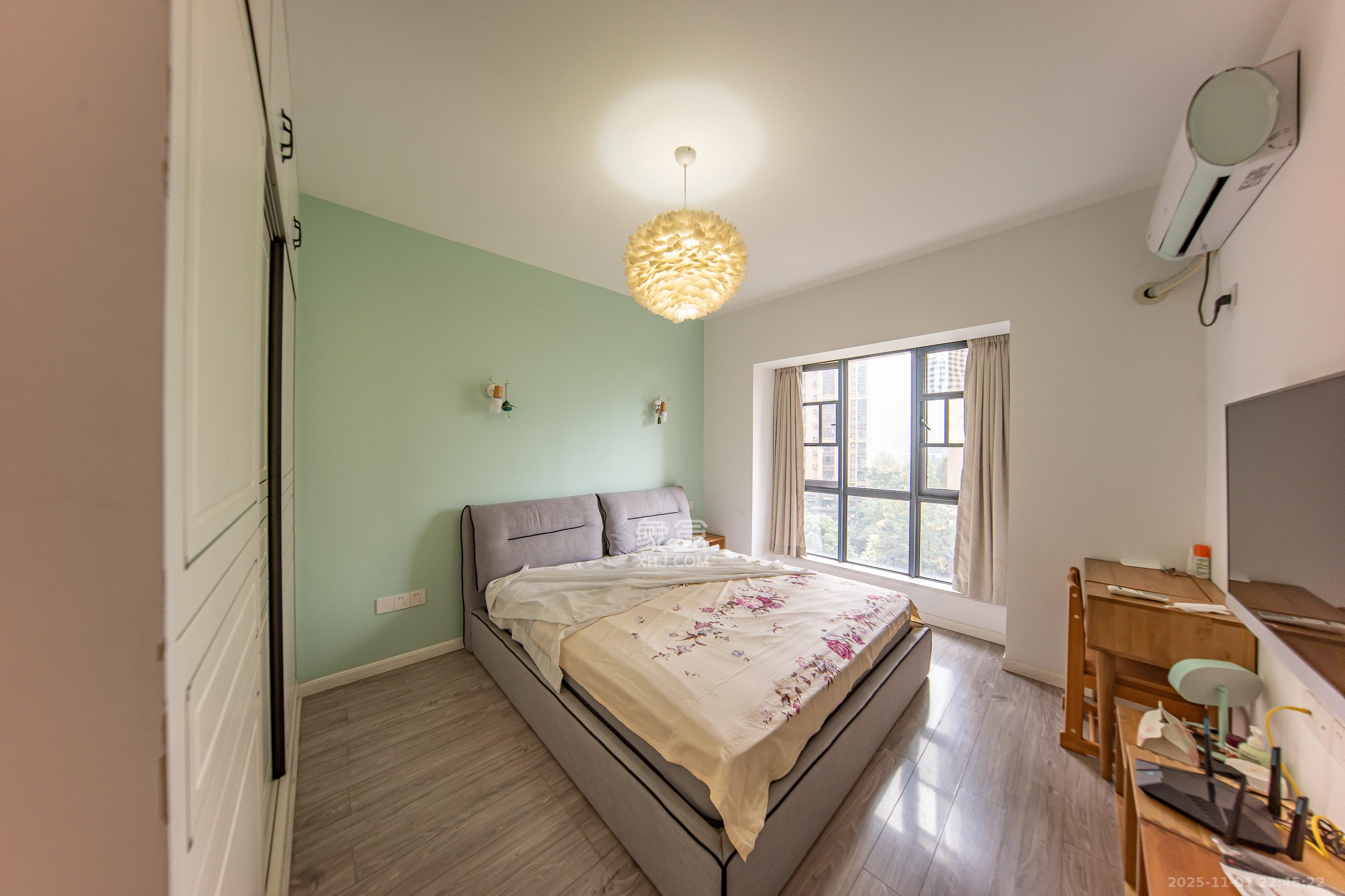 兰亭湾畔  3室2厅2卫    125.0万卧室