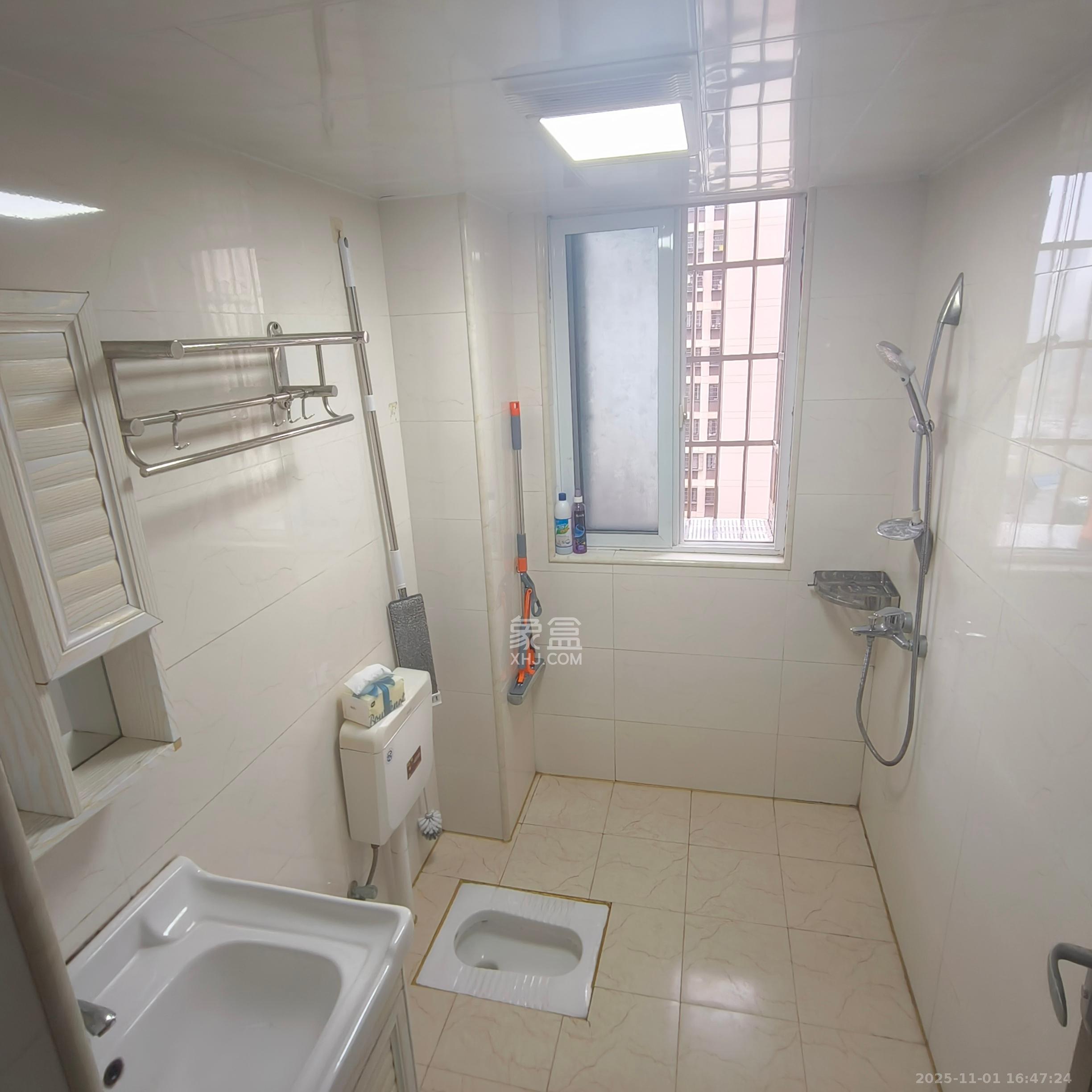 桥头家苑一期  2室1厅1卫    1600.0元/月室内图