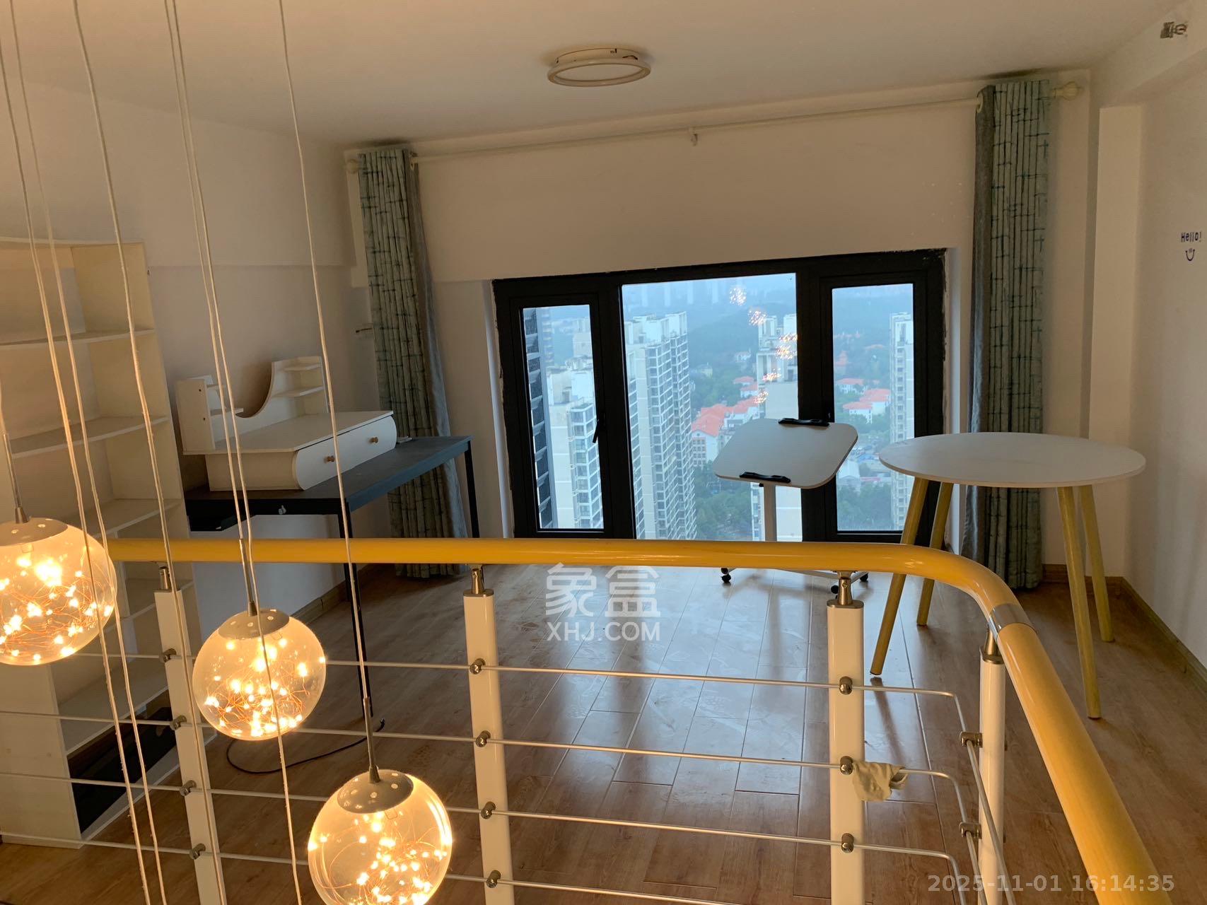 藏珑湖上公馆  1室1厅1卫    2000.0元/月室内图