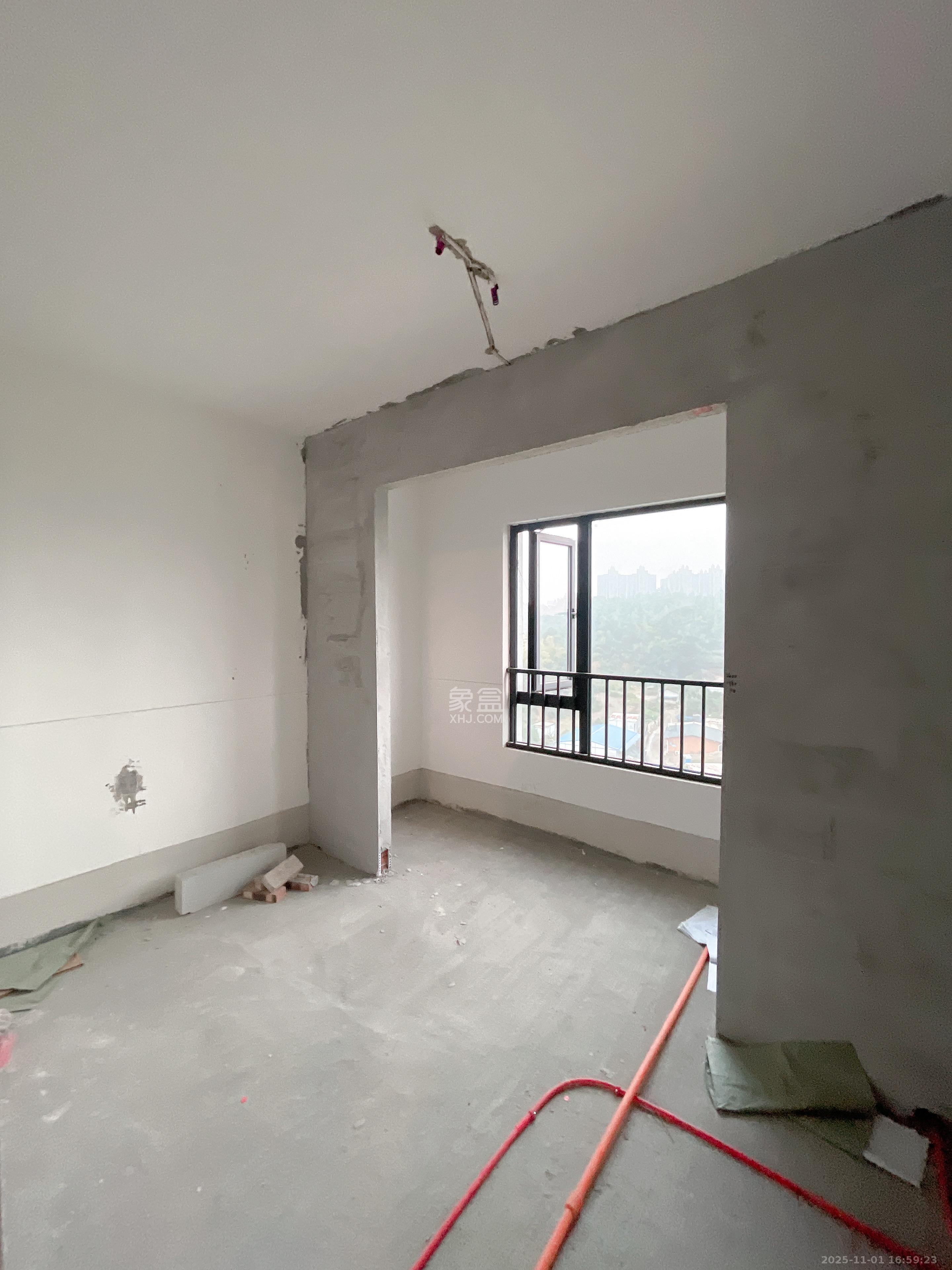 越秀栖山悦府  4室2厅2卫    2000.0元/月室内图