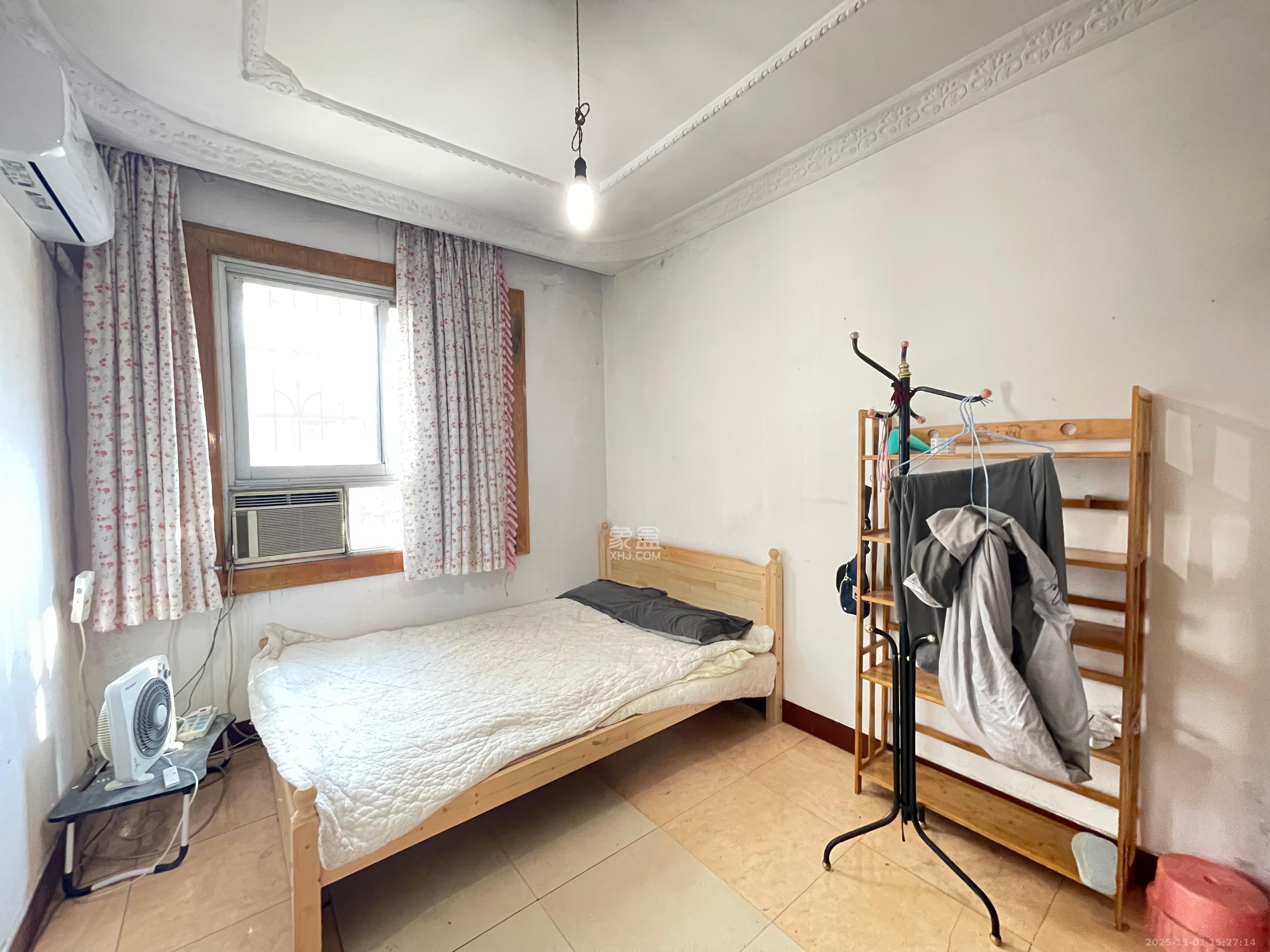 涂家冲社区（涂新小区、农商银行宿舍）  2室1厅1卫    1400.0元/月室内图