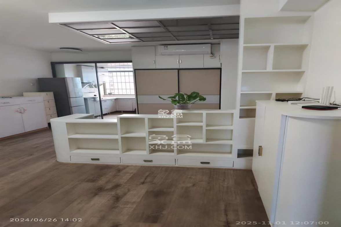 东方银座(东方摩卡) 1室0厅0卫 1600.0元/月 东方银座(东方摩卡) 1室0厅0卫 1600.0元/月室内图