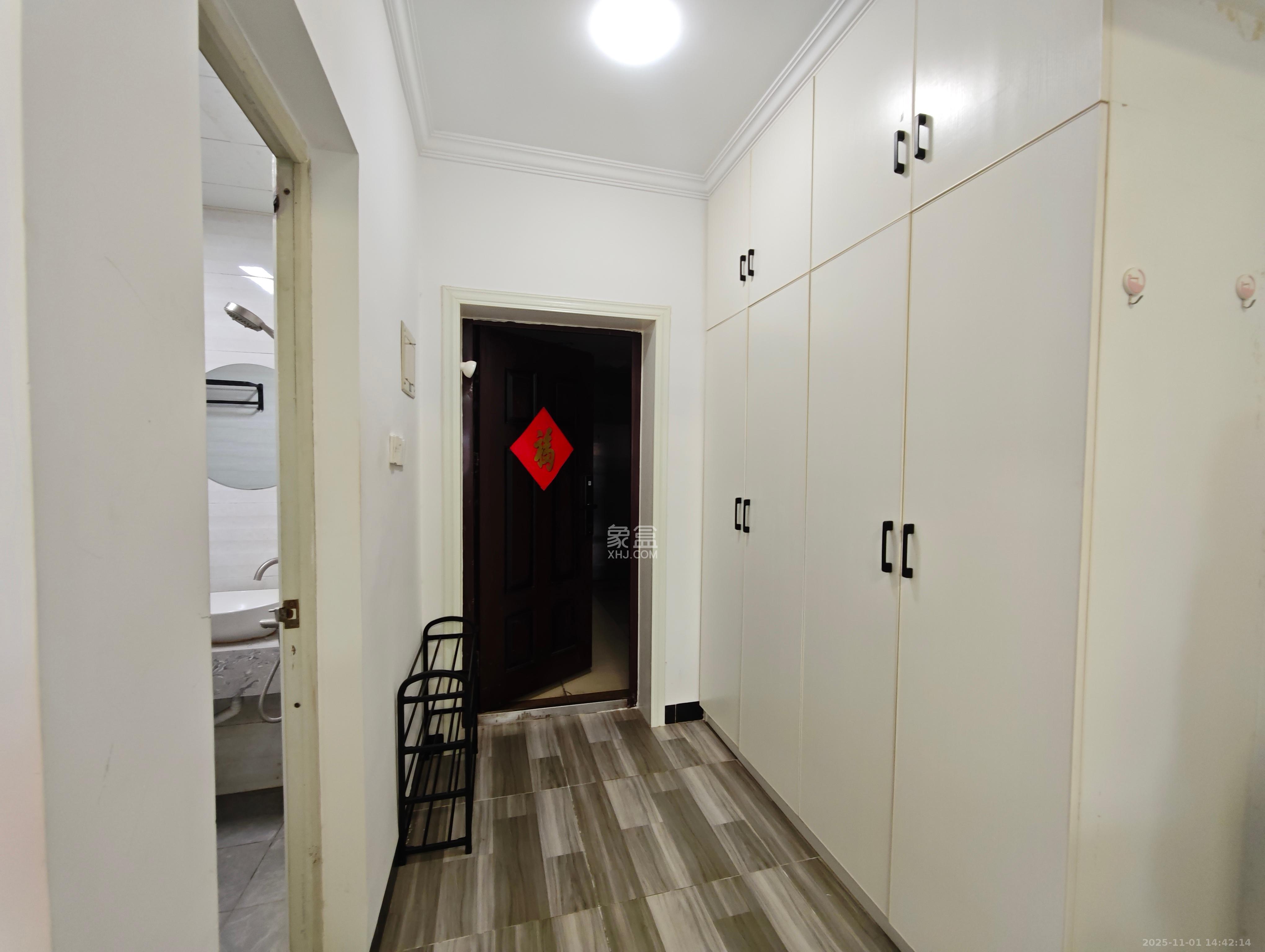 天健芙蓉盛世一期  1室0厅1卫    1700.0元/月室内图