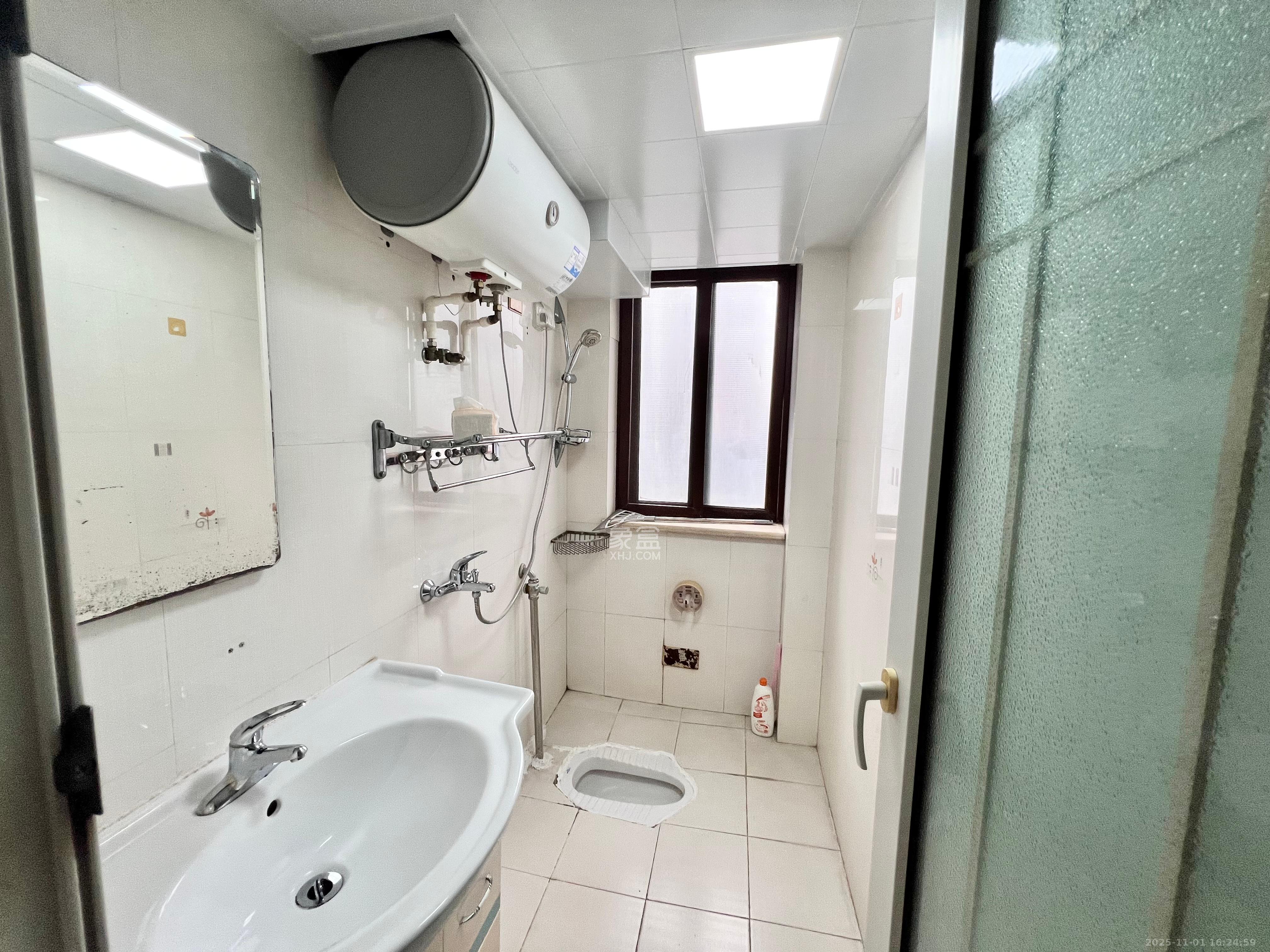 鑫天山水洲城  2室1厅1卫    2000.0元/月室内图