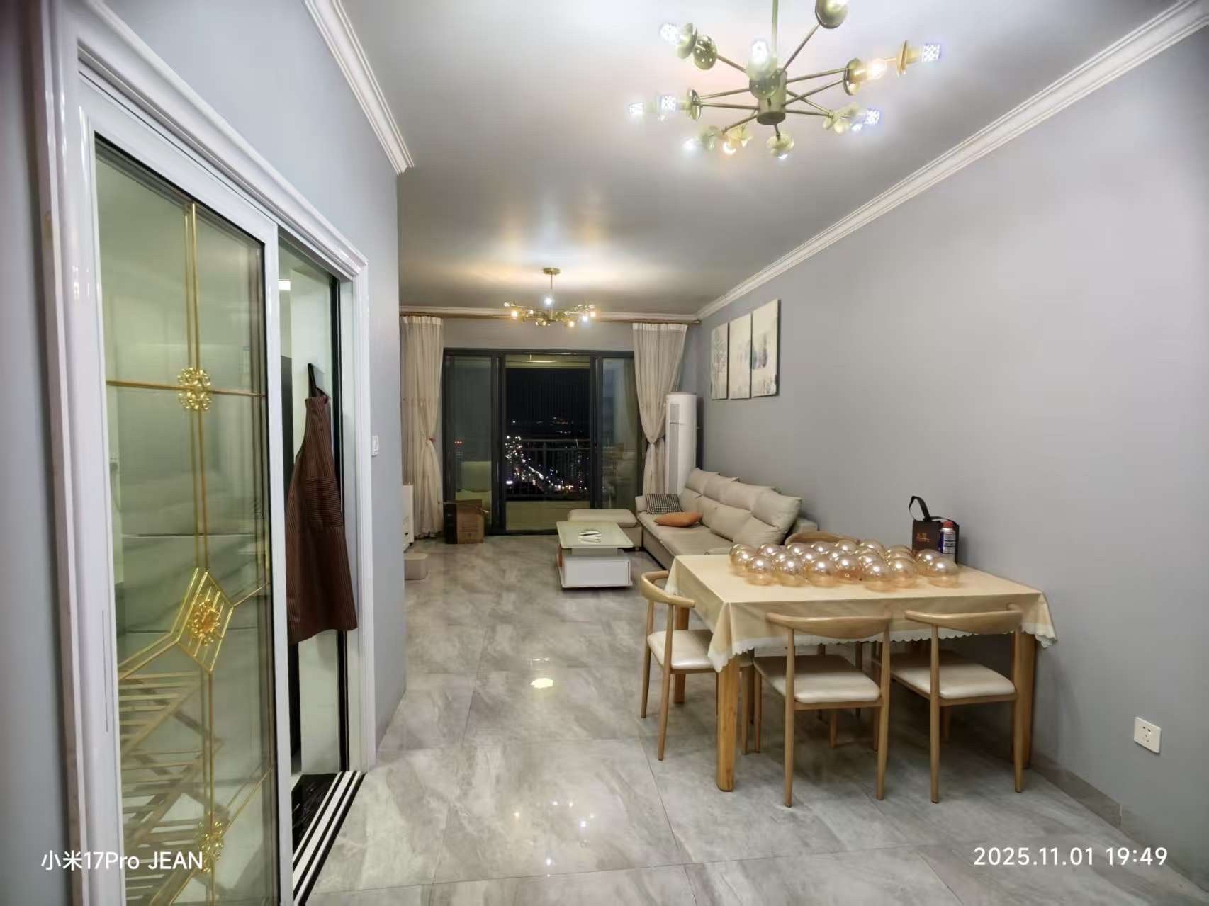 四季华庭-阳光华府  3室2厅1卫    3300.0元/月室内图