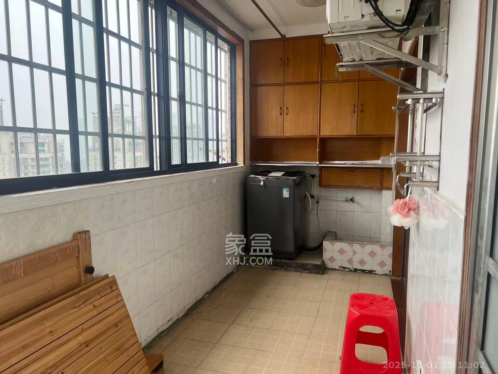 建行芙蓉支行宿舍  3室2厅2卫    3000.0元/月室内图