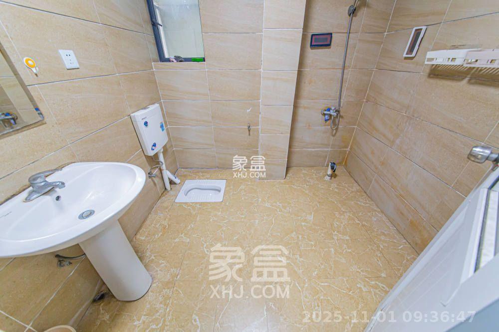 中信城市广场(中信新城一期) 2室2厅1卫 1600.0元/月 中信城市广场(中信新城一期) 2室2厅1卫 1600.0元/月室内图