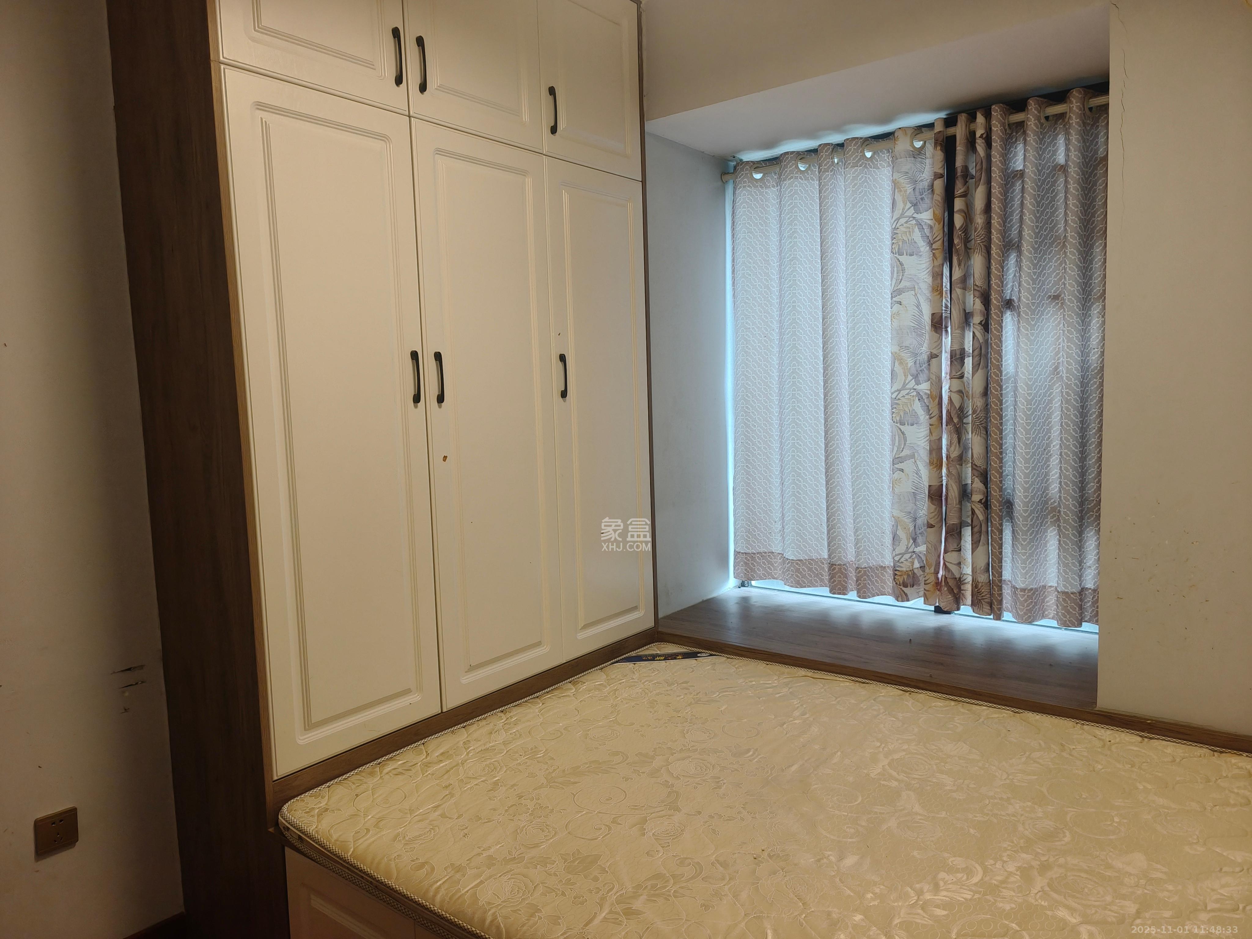 卓越蔚蓝海岸三期 2室2厅1卫 1800.0元/月 卓越蔚蓝海岸三期 2室2厅1卫 1800.0元/月室内图