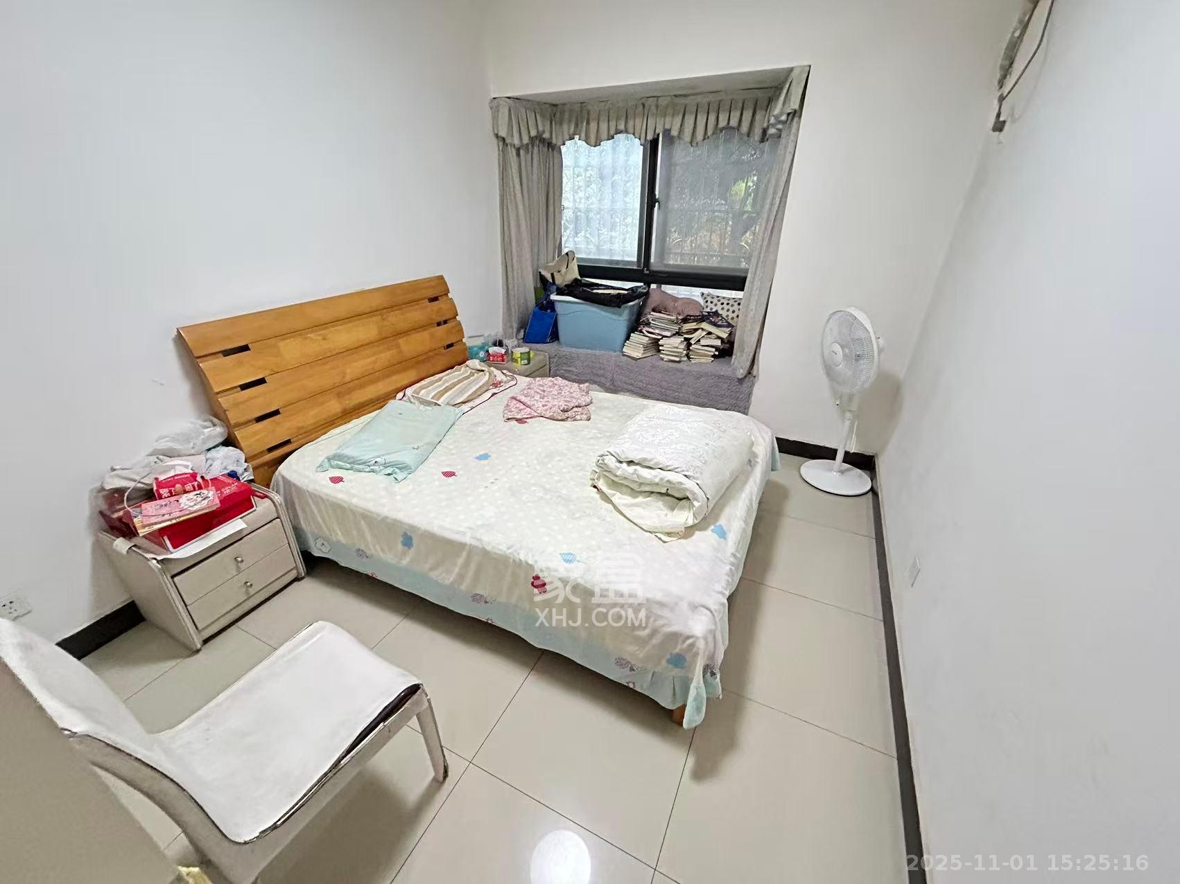 湘水一城(一期)  4室2厅2卫    2800.0元/月室内图