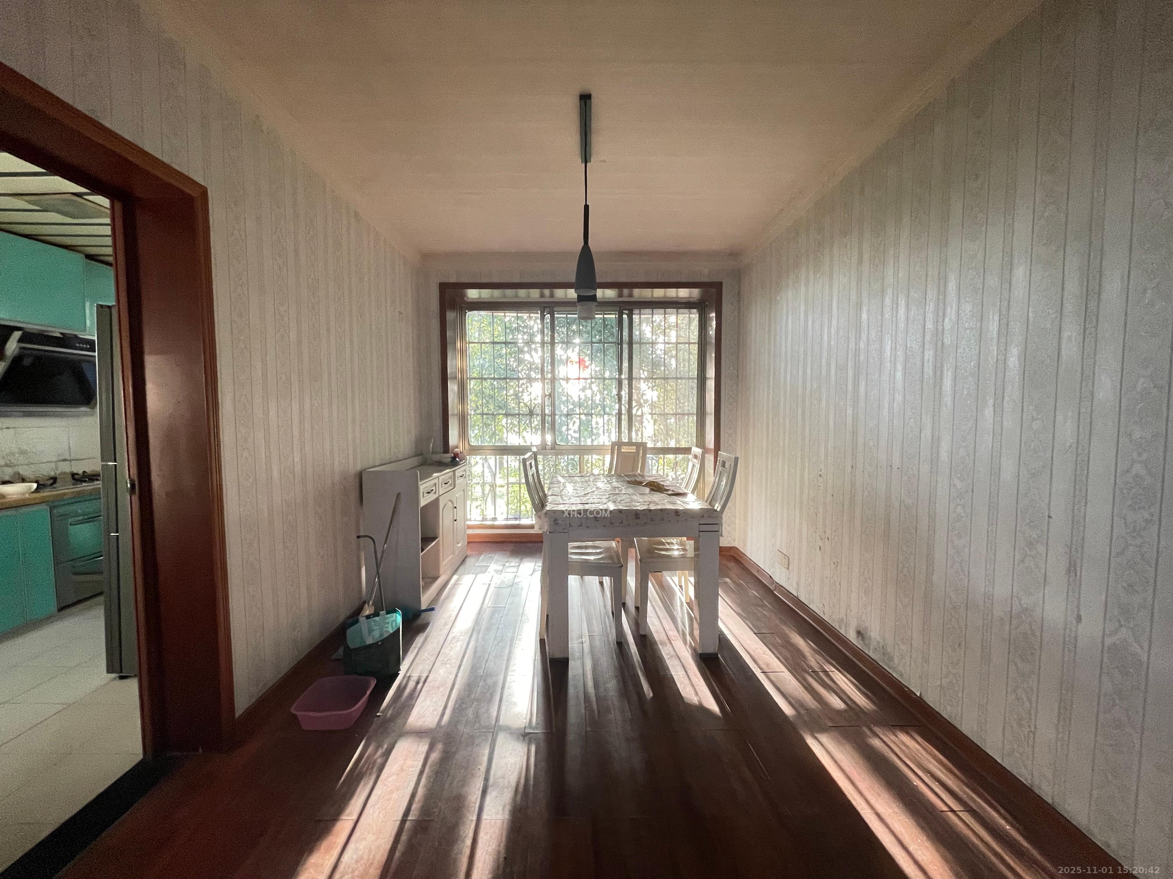 丽江翠园 3室2厅2卫 1500.0元/月 丽江翠园 3室2厅2卫 1500.0元/月室内图