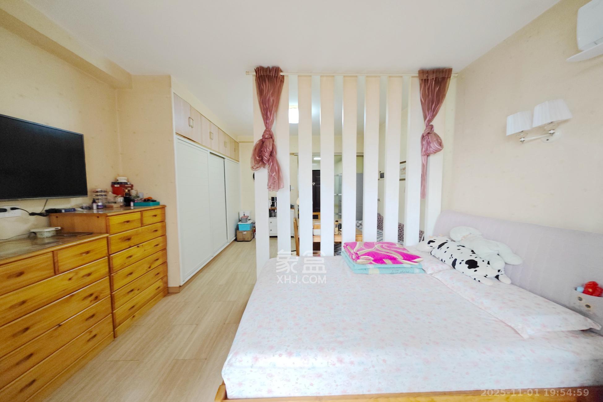 尊邸华庭  1室1厅1卫    28.8万卧室