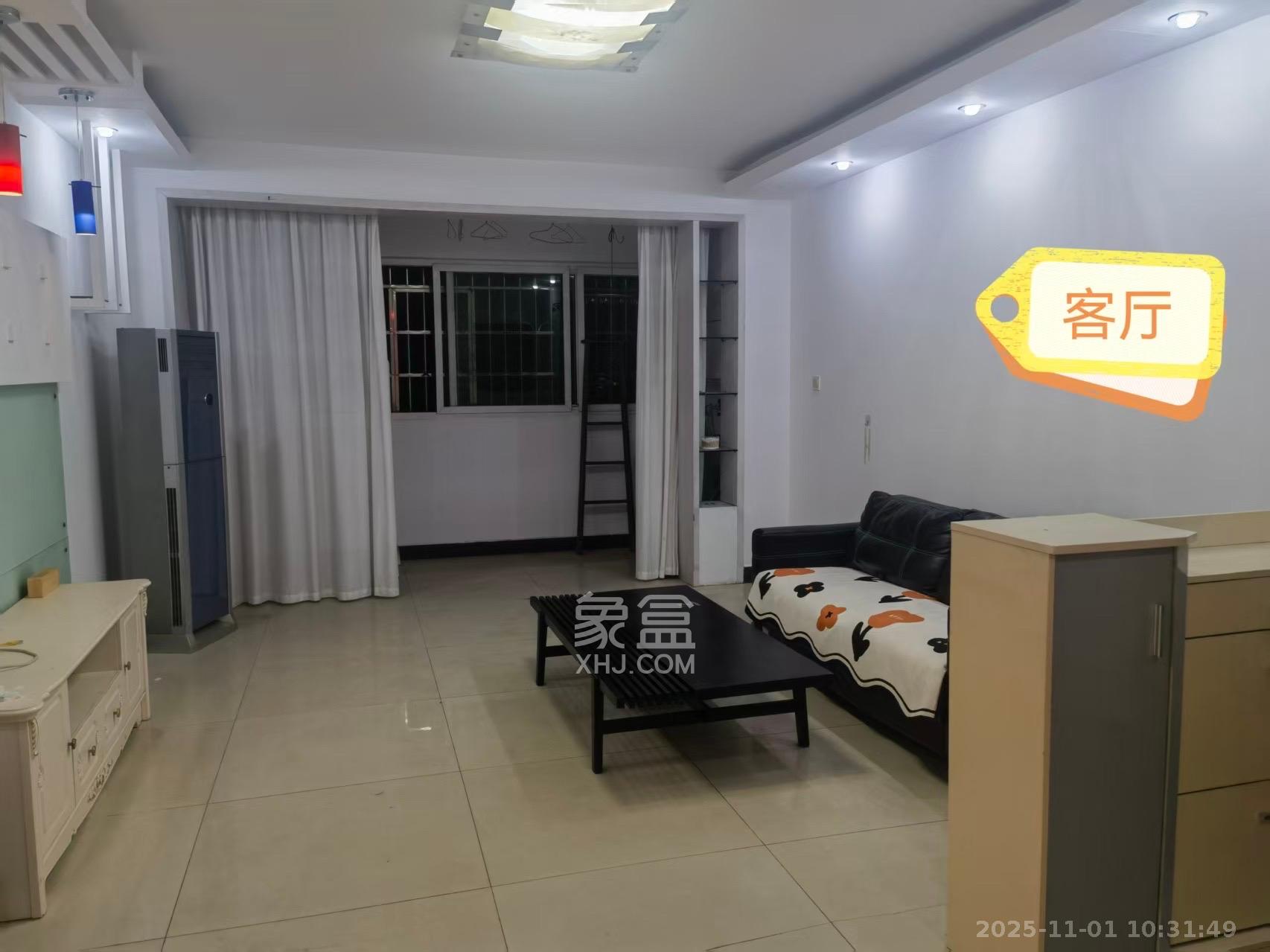 恩瑞麓山名园(龙王港小区)  3室2厅2卫    2200.0元/月 恩瑞麓山名园(龙王港小区)  3室2厅2卫    2200.0元/月