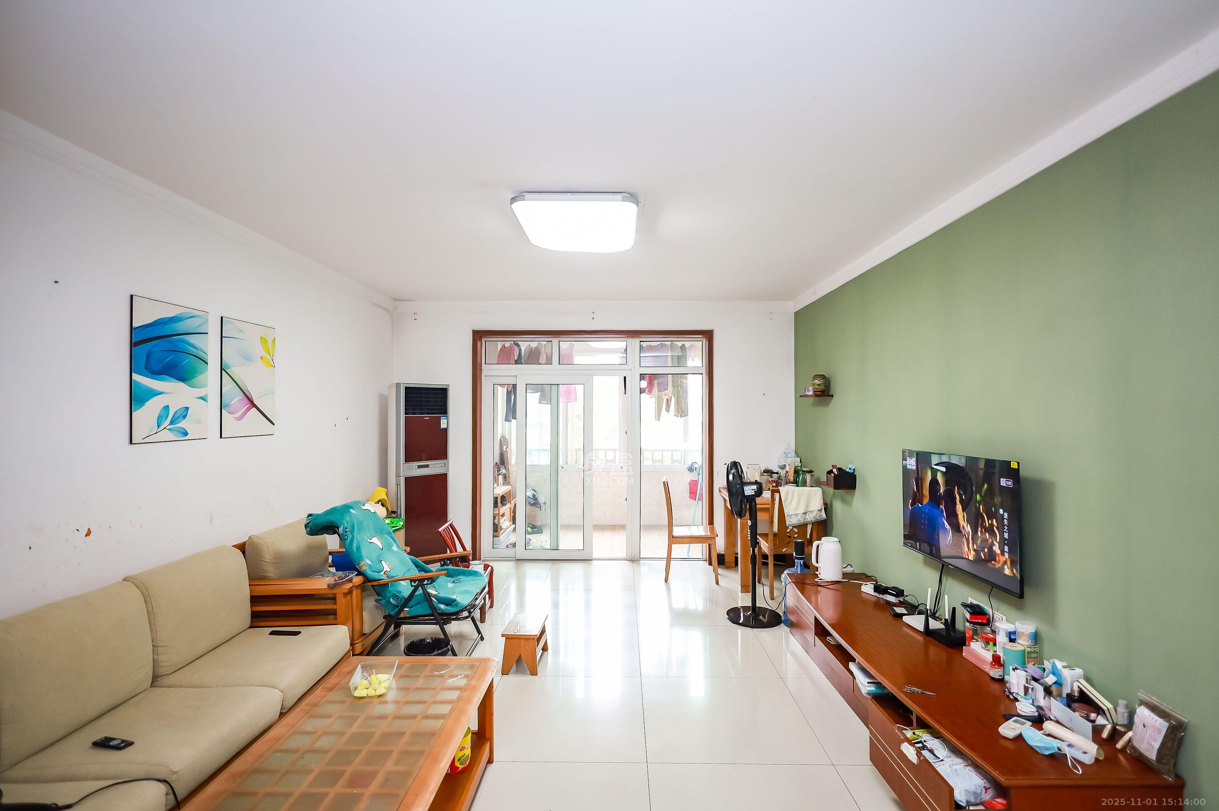 长房西郡  3室1厅1卫    2300.0元/月 长房西郡  3室1厅1卫    2300.0元/月室内图1