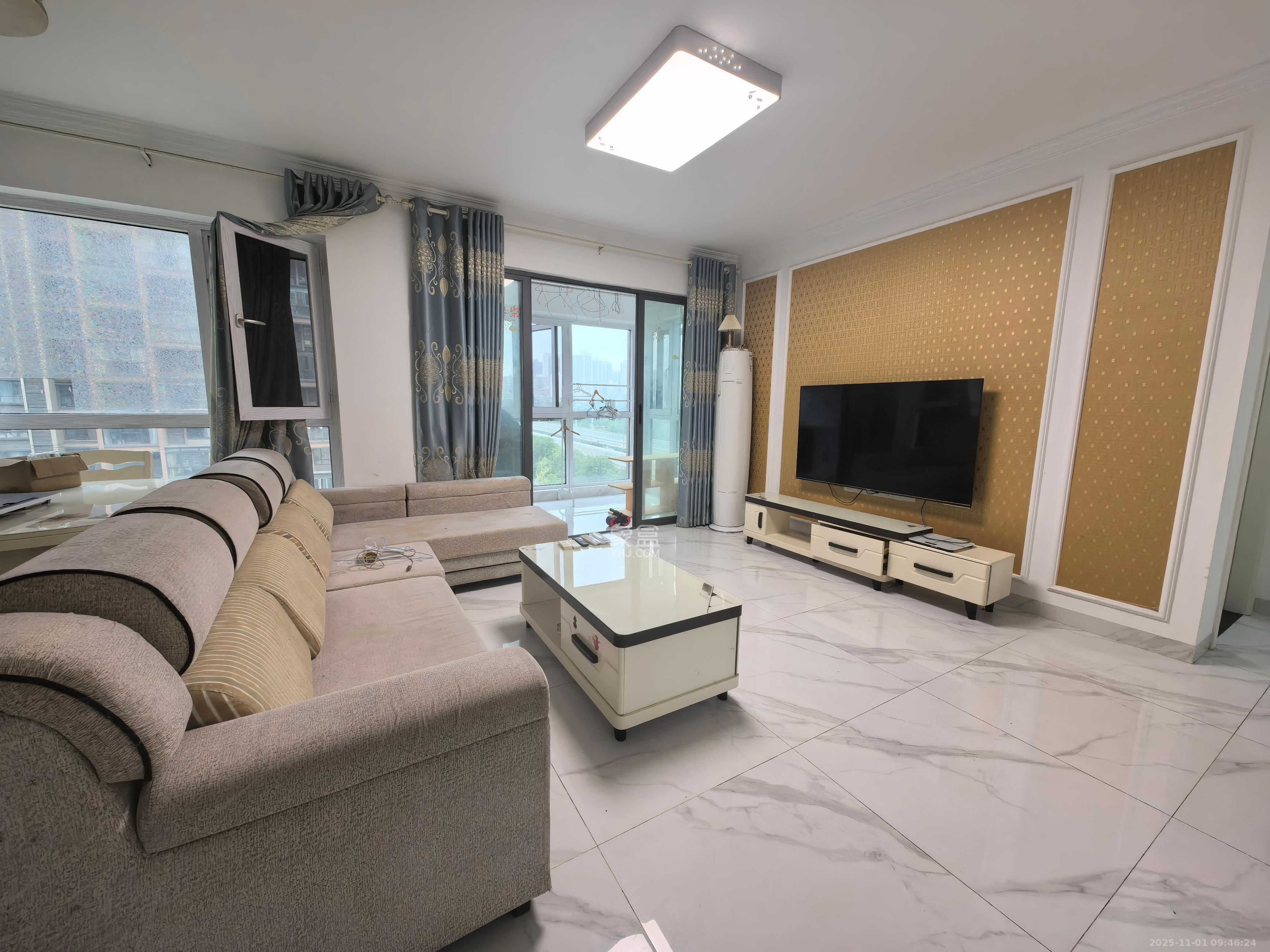 盛世耀凯  3室1厅1卫    2600.0元/月室内图1