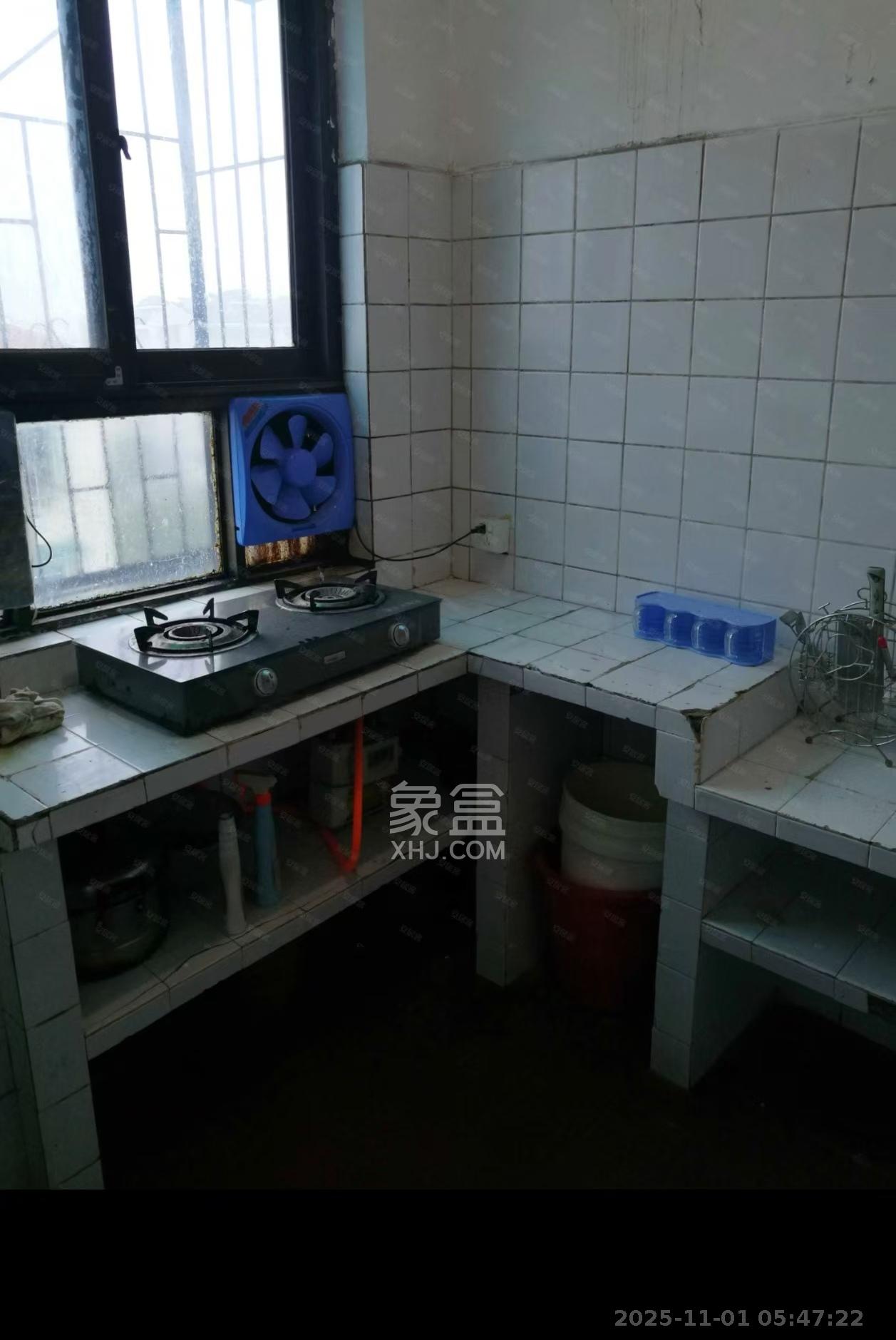 阿弥岭一二片  2室1厅1卫    1300.0元/月室内图