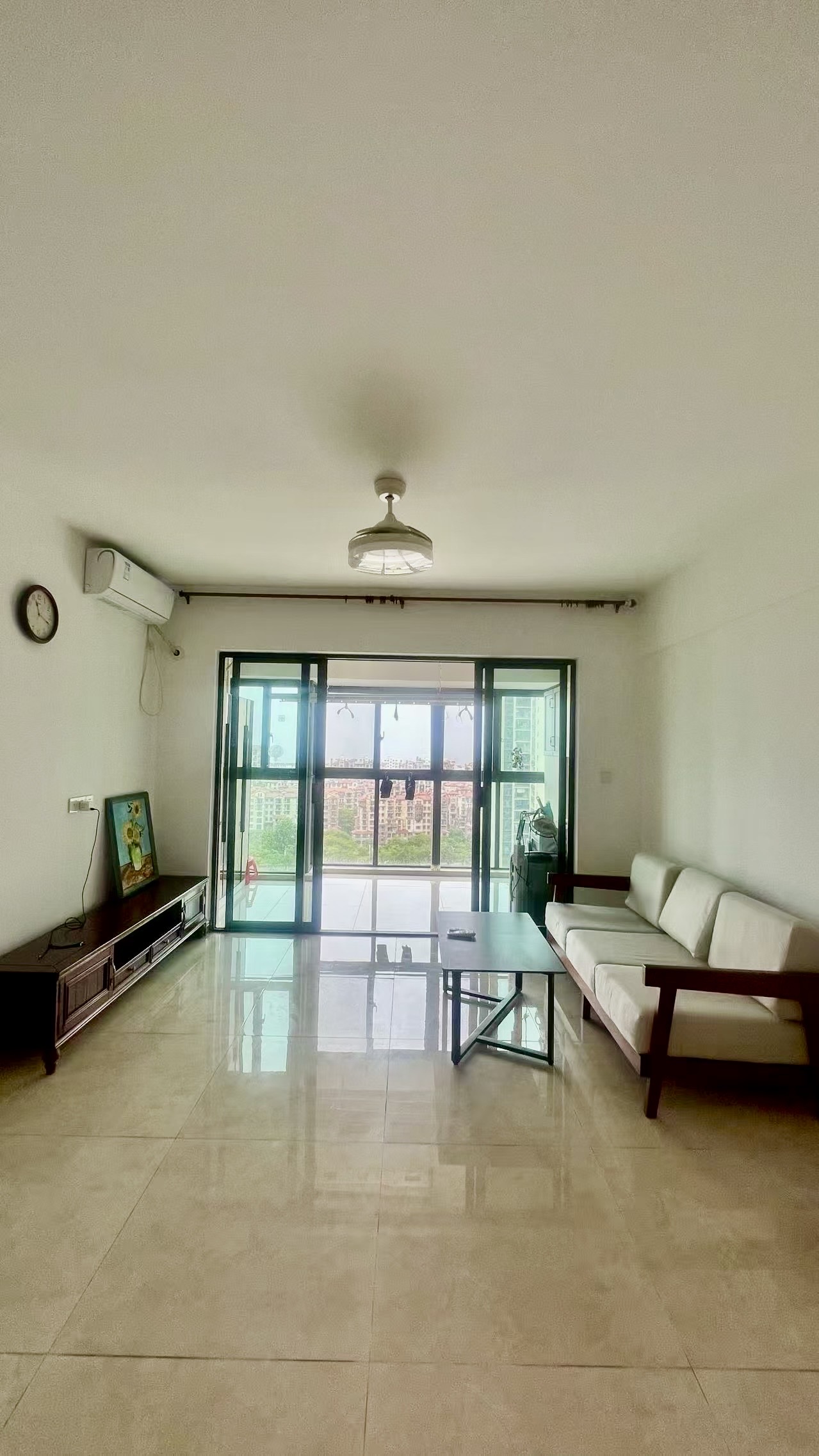 海岸豪庭  2室1厅1卫    2500.0元/月室内图