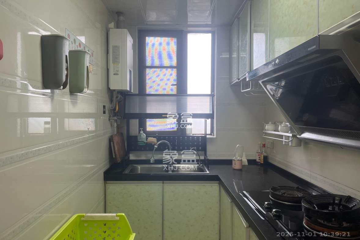 荣盛花语馨苑 3室1厅1卫 2500.0元/月 荣盛花语馨苑 3室1厅1卫 2500.0元/月室内图