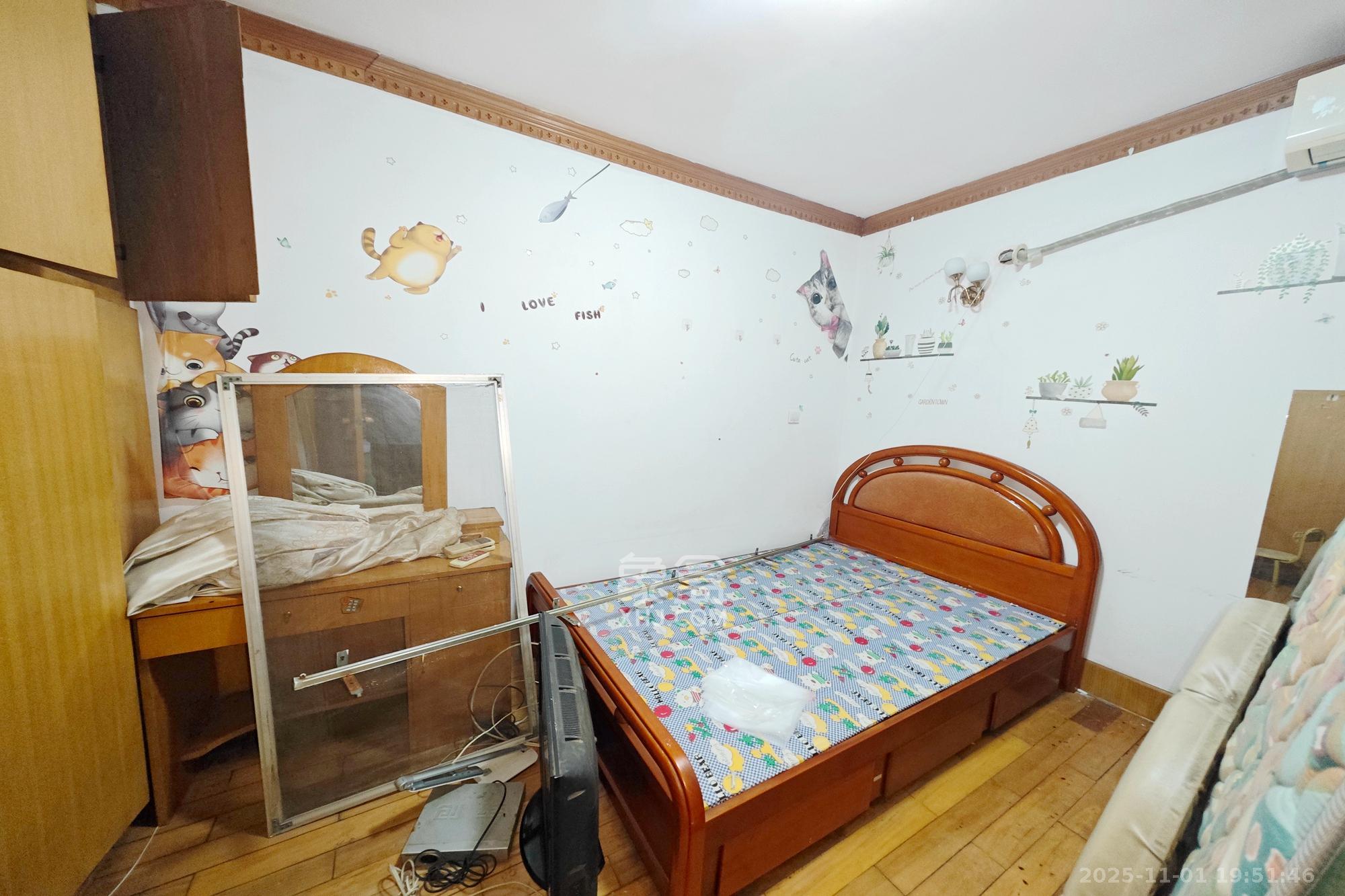 下民航宿舍  3室1厅1卫    45.0万卧室