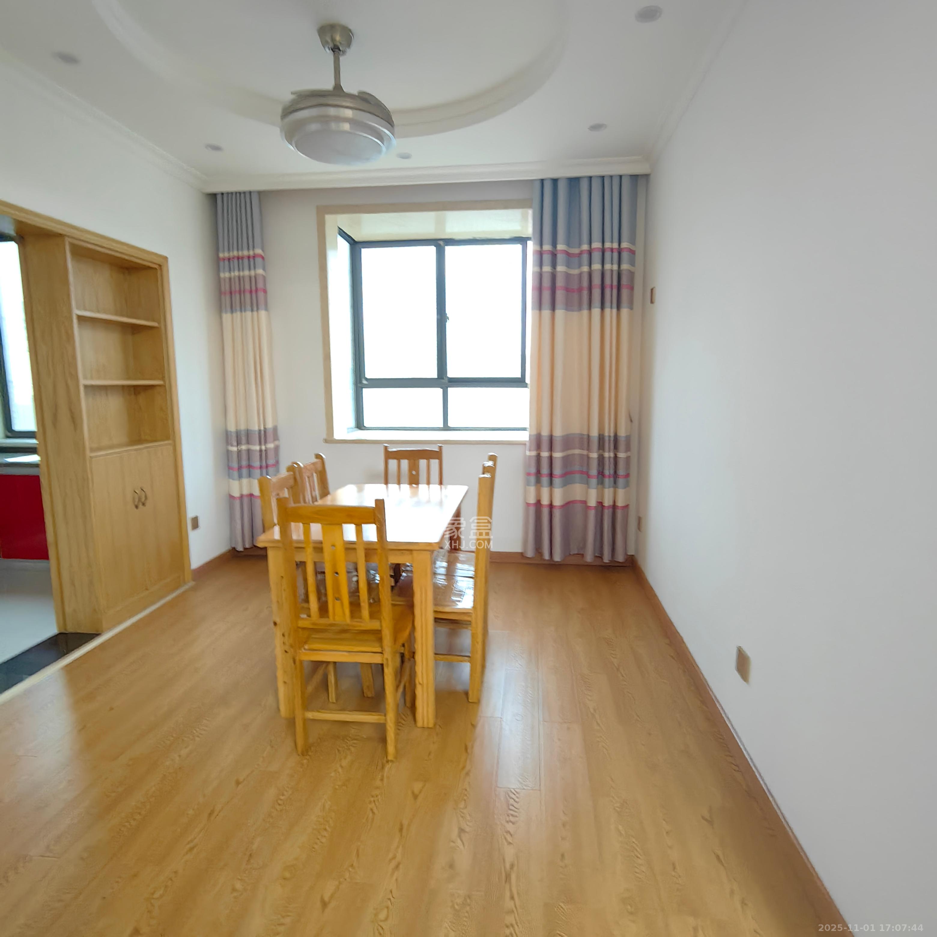 申湘宽境 3室2厅2卫 1800.0元/月 申湘宽境 3室2厅2卫 1800.0元/月室内图