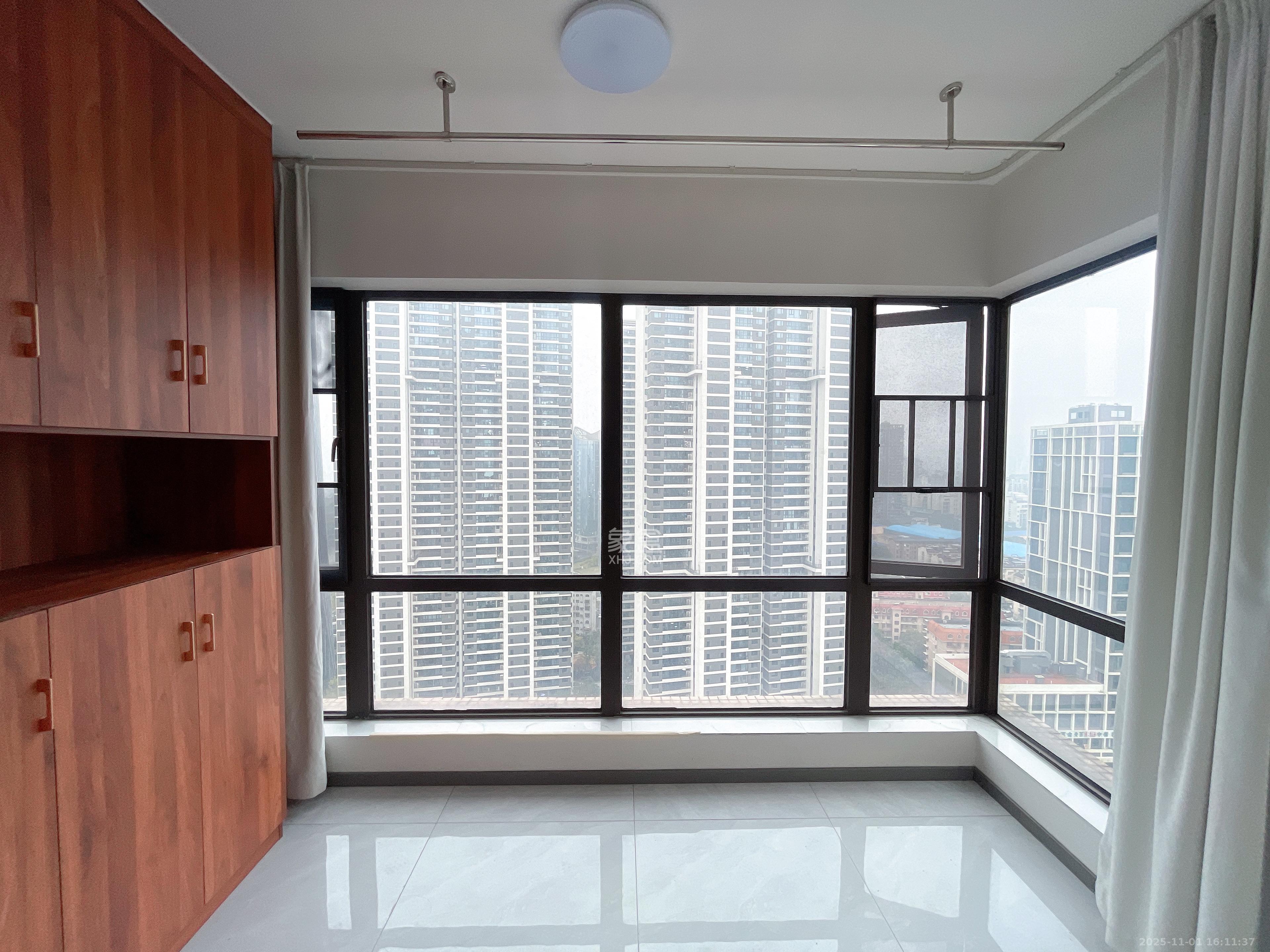 保利西海岸B区  2室1厅1卫    3000.0元/月室内图