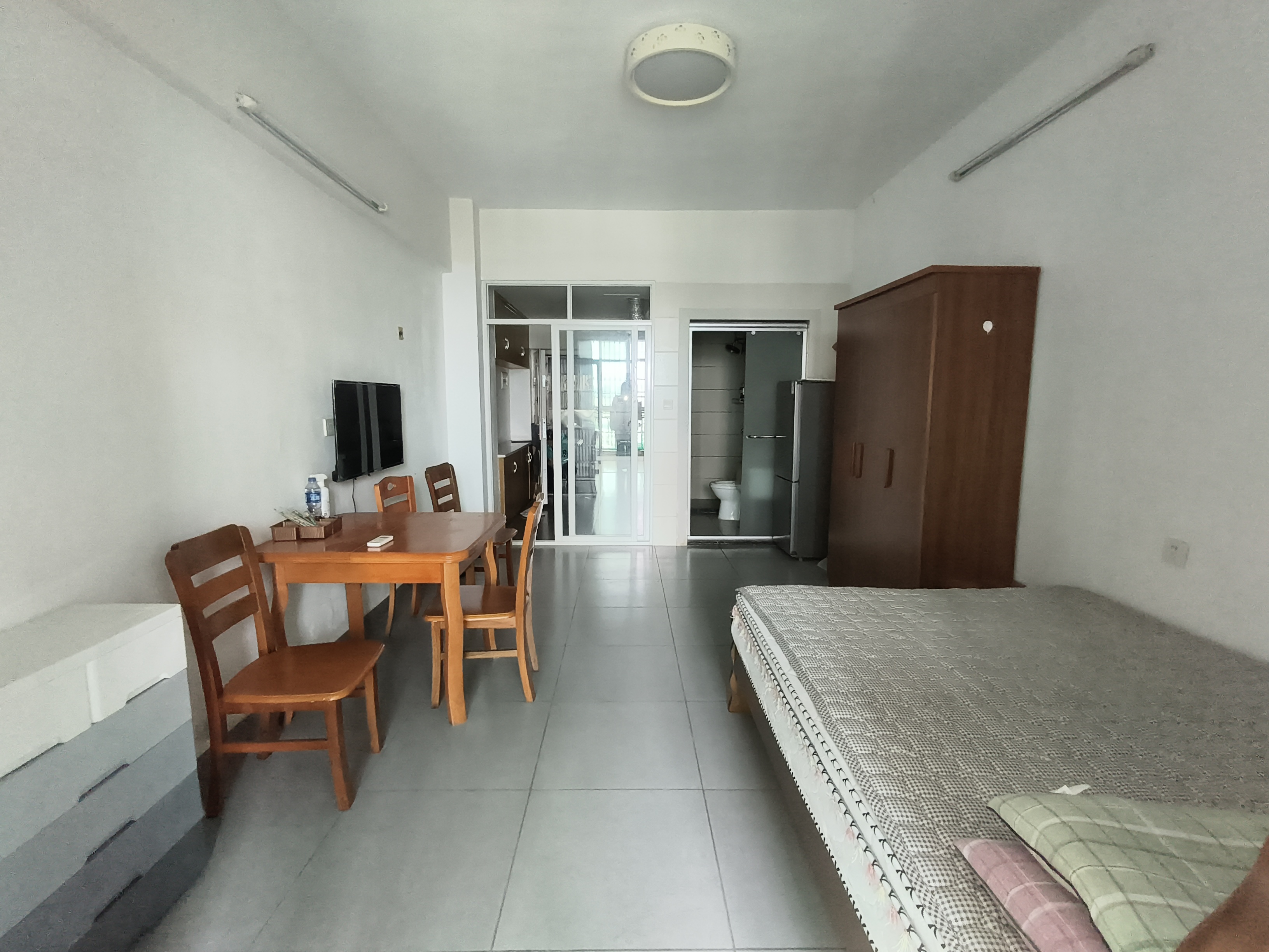 国公馆 1室0厅1卫 1500.0元/月 国公馆 1室0厅1卫 1500.0元/月室内图