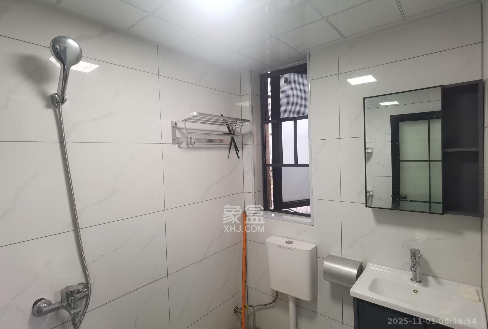 东岸梅园小区  2室1厅1卫    1800.0元/月室内图