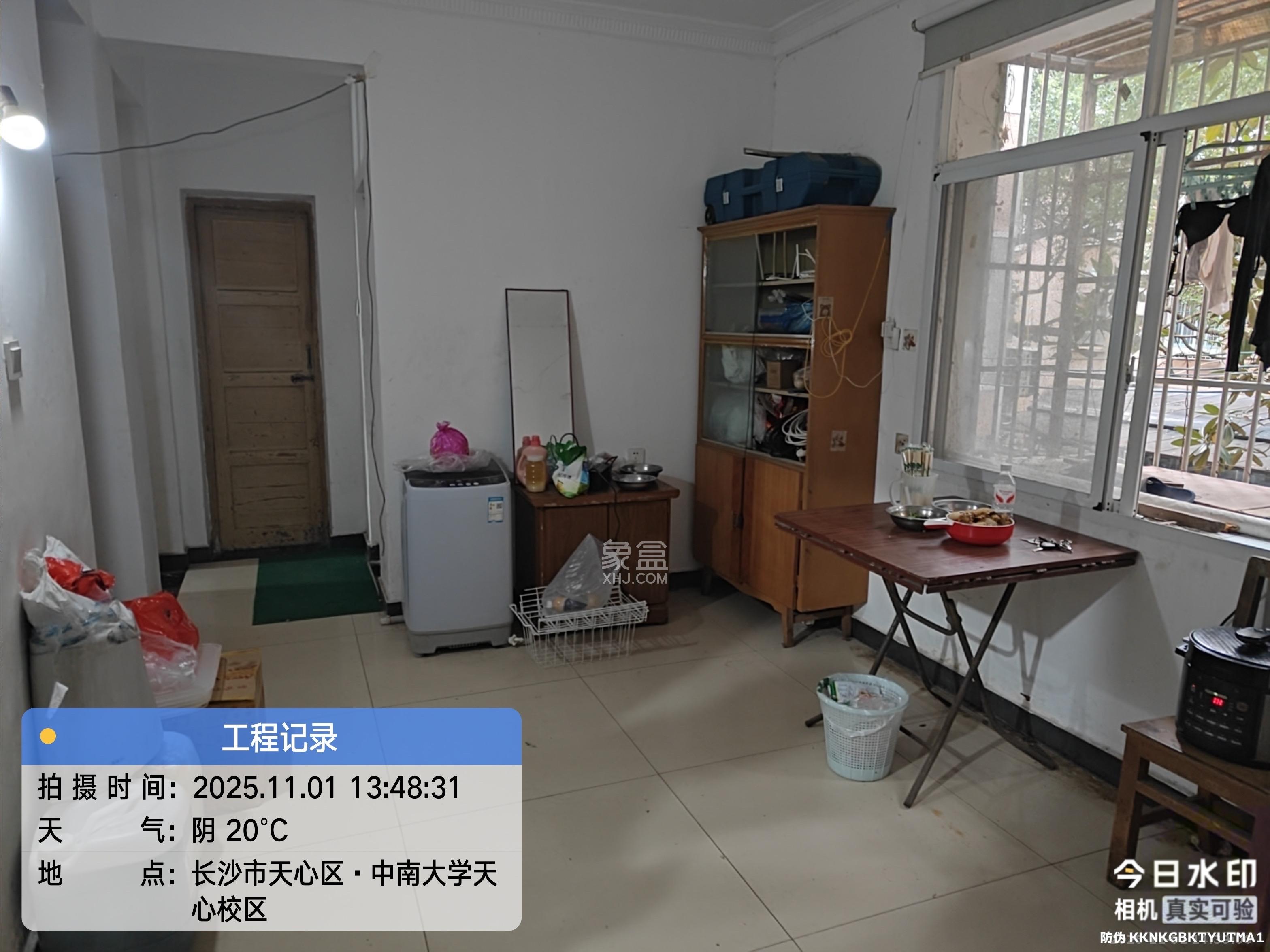 梅岭村  3室1厅1卫    1800.0元/月室内图