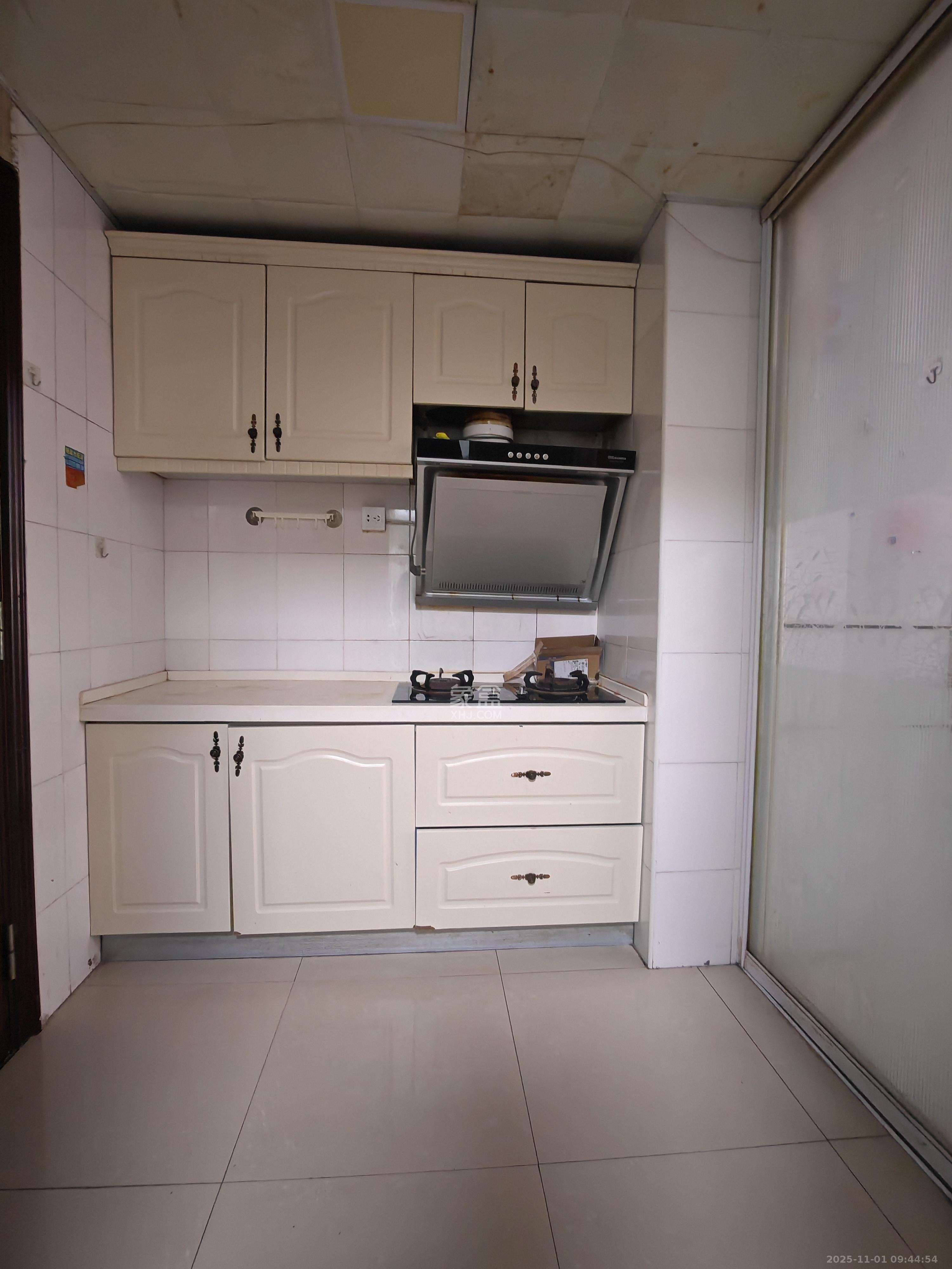 生活艺术城  1室1厅1卫    1050.0元/月室内图