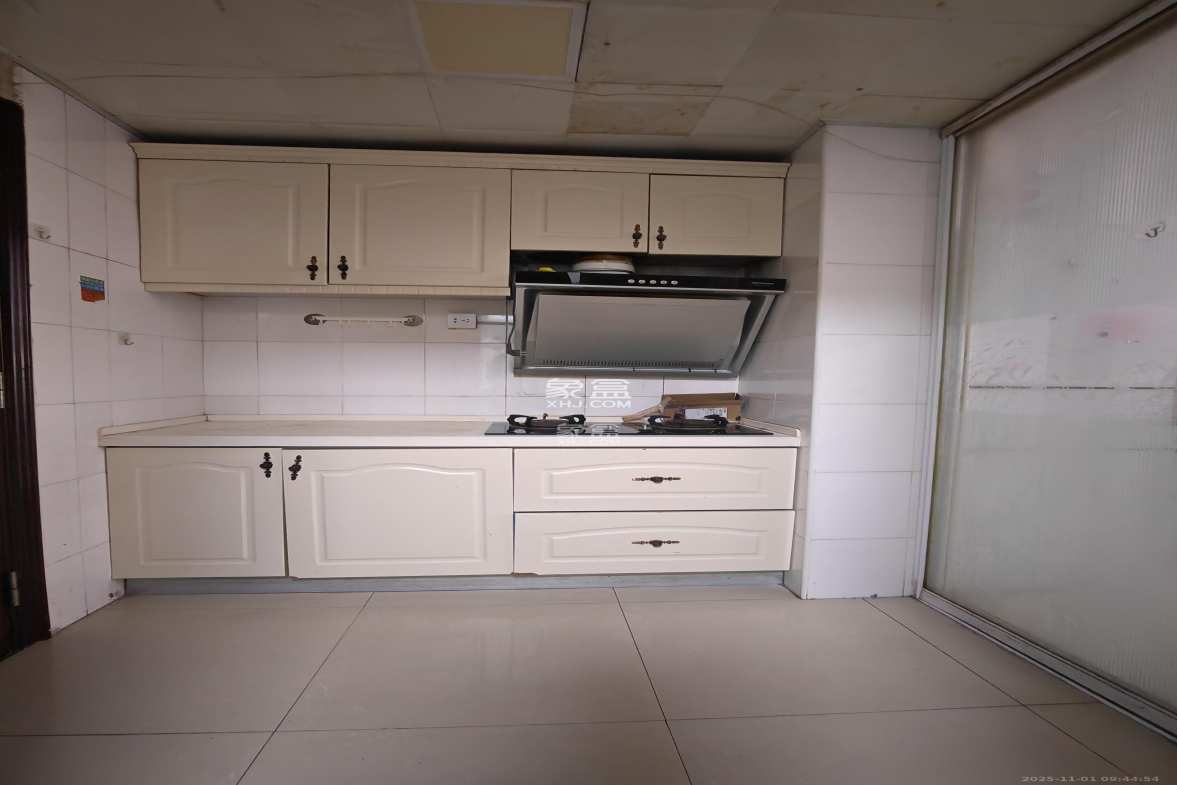 生活艺术城 1室1厅1卫 1050.0元/月 生活艺术城 1室1厅1卫 1050.0元/月室内图