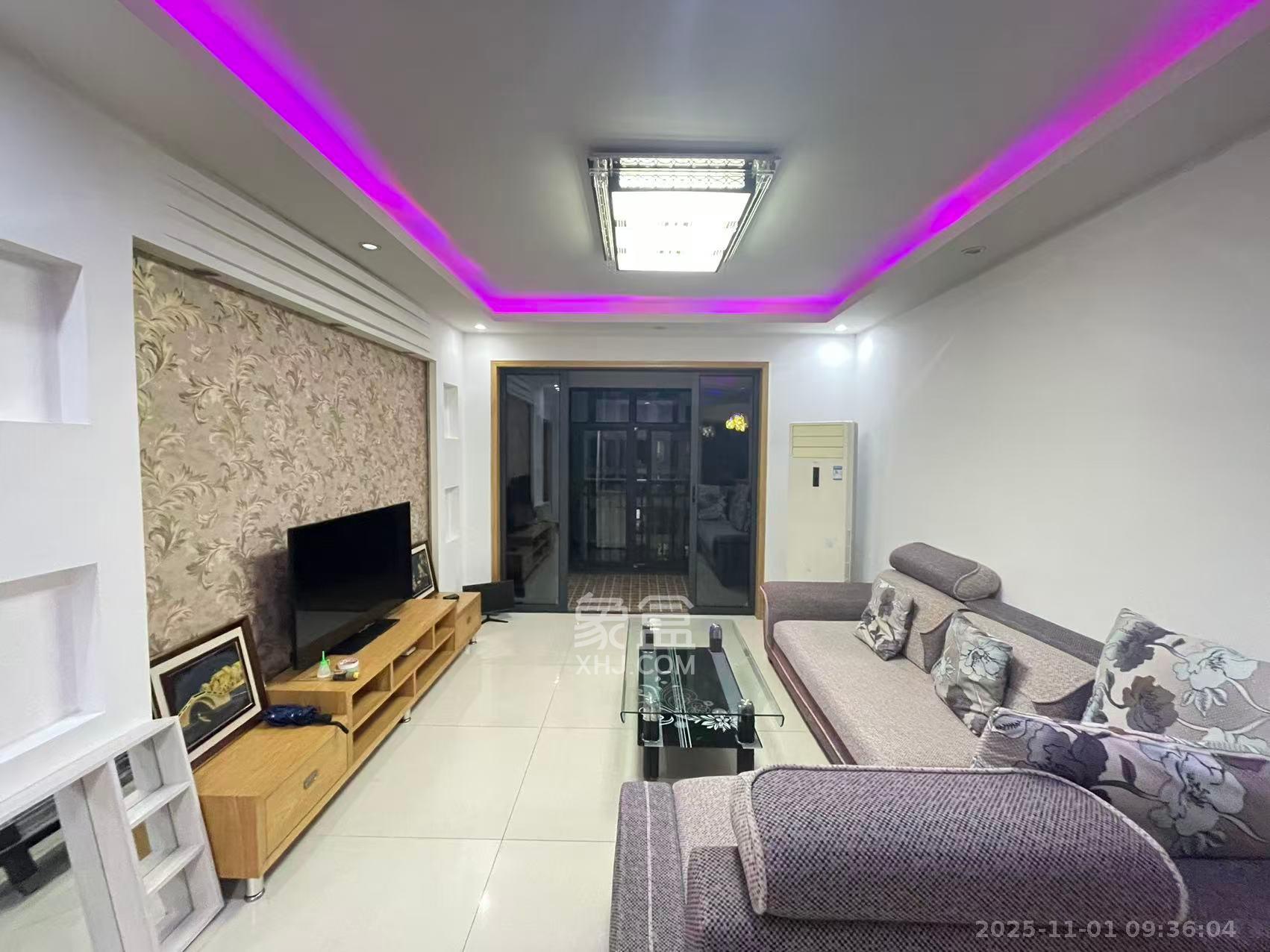 保利麓谷林语A区  1室2厅1卫    2400.0元/月室内图