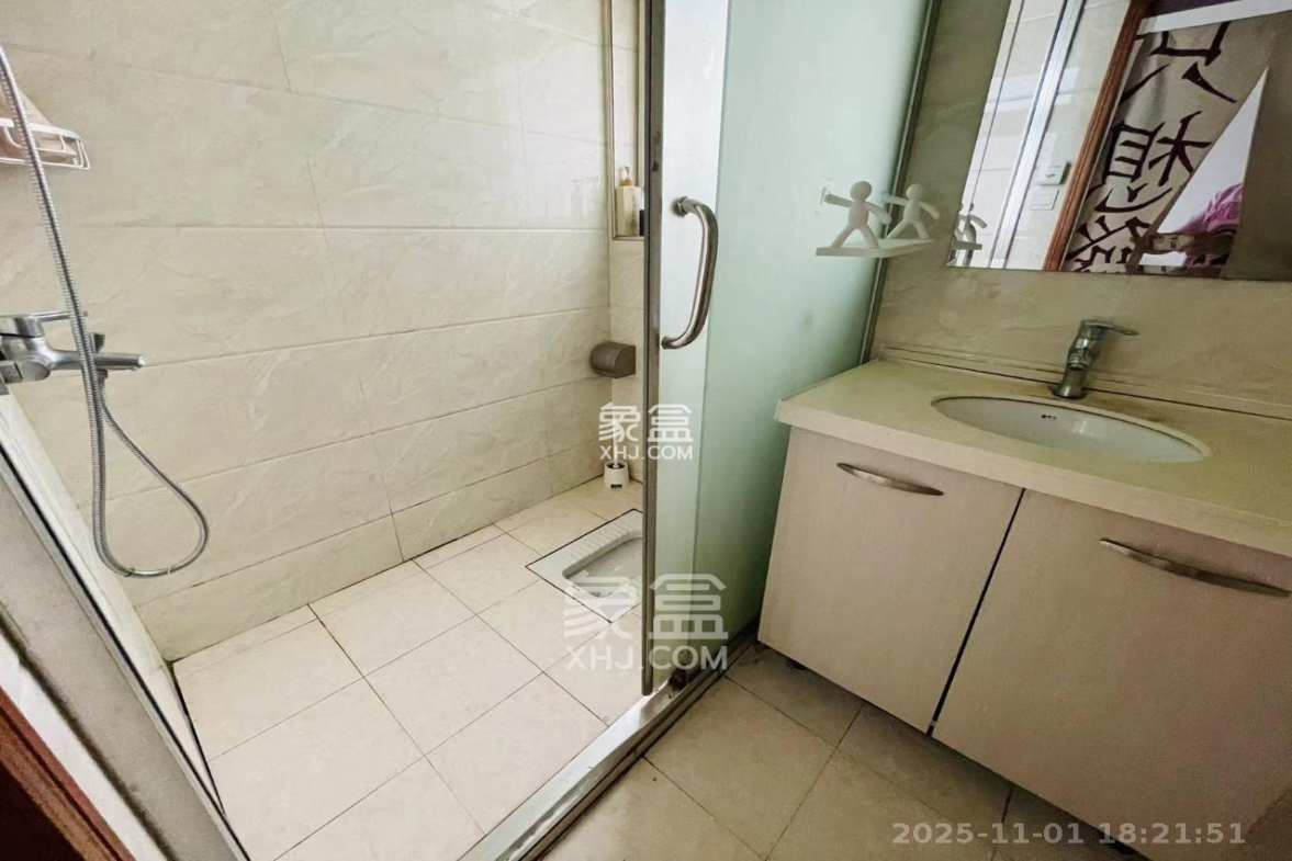 北辰三角洲E5区 1室2厅1卫 2500.0元/月 北辰三角洲E5区 1室2厅1卫 2500.0元/月室内图