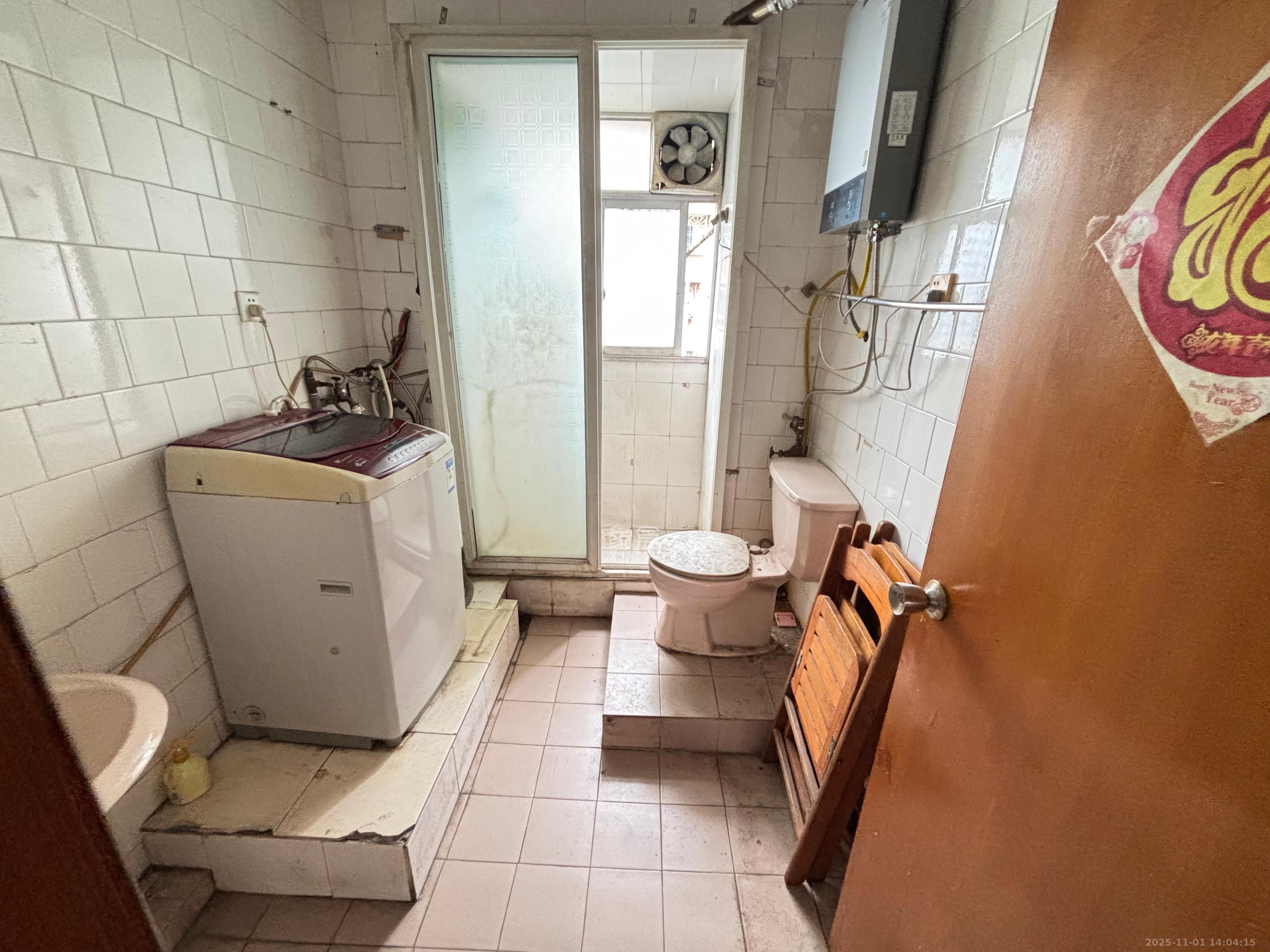 建材储运公司宿舍  3室2厅1卫    1600.0元/月 建材储运公司宿舍  3室2厅1卫    1600.0元/月室内图