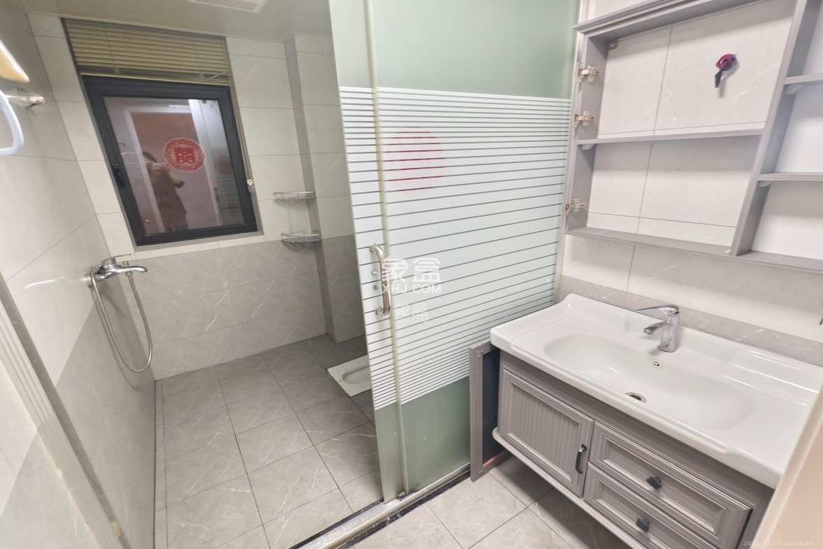 未来漫城 3室2厅1卫 2400.0元/月 未来漫城 3室2厅1卫 2400.0元/月室内图