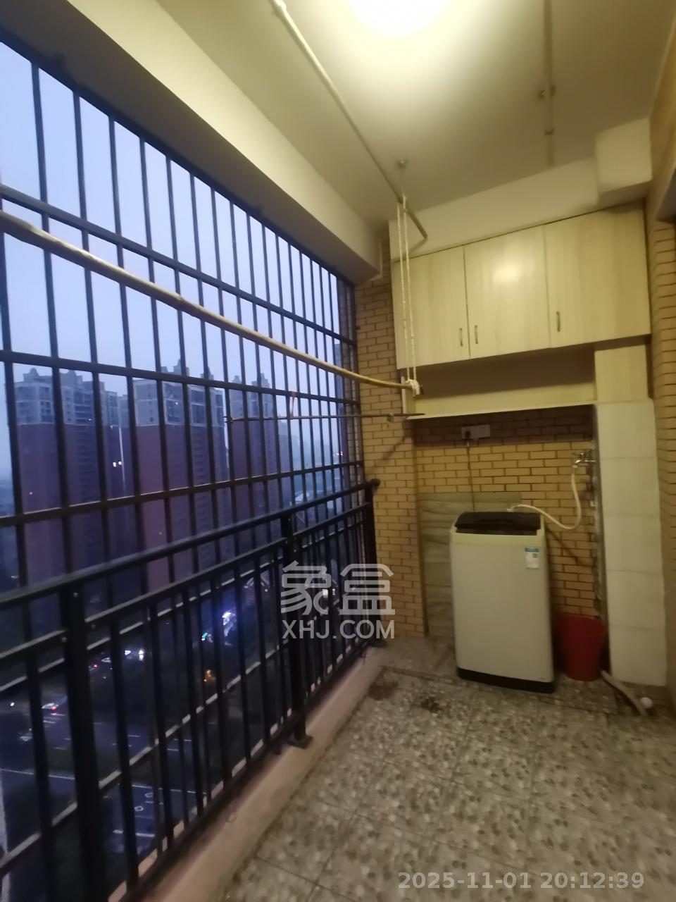 三景华御  2室2厅1卫    1500.0元/月室内图