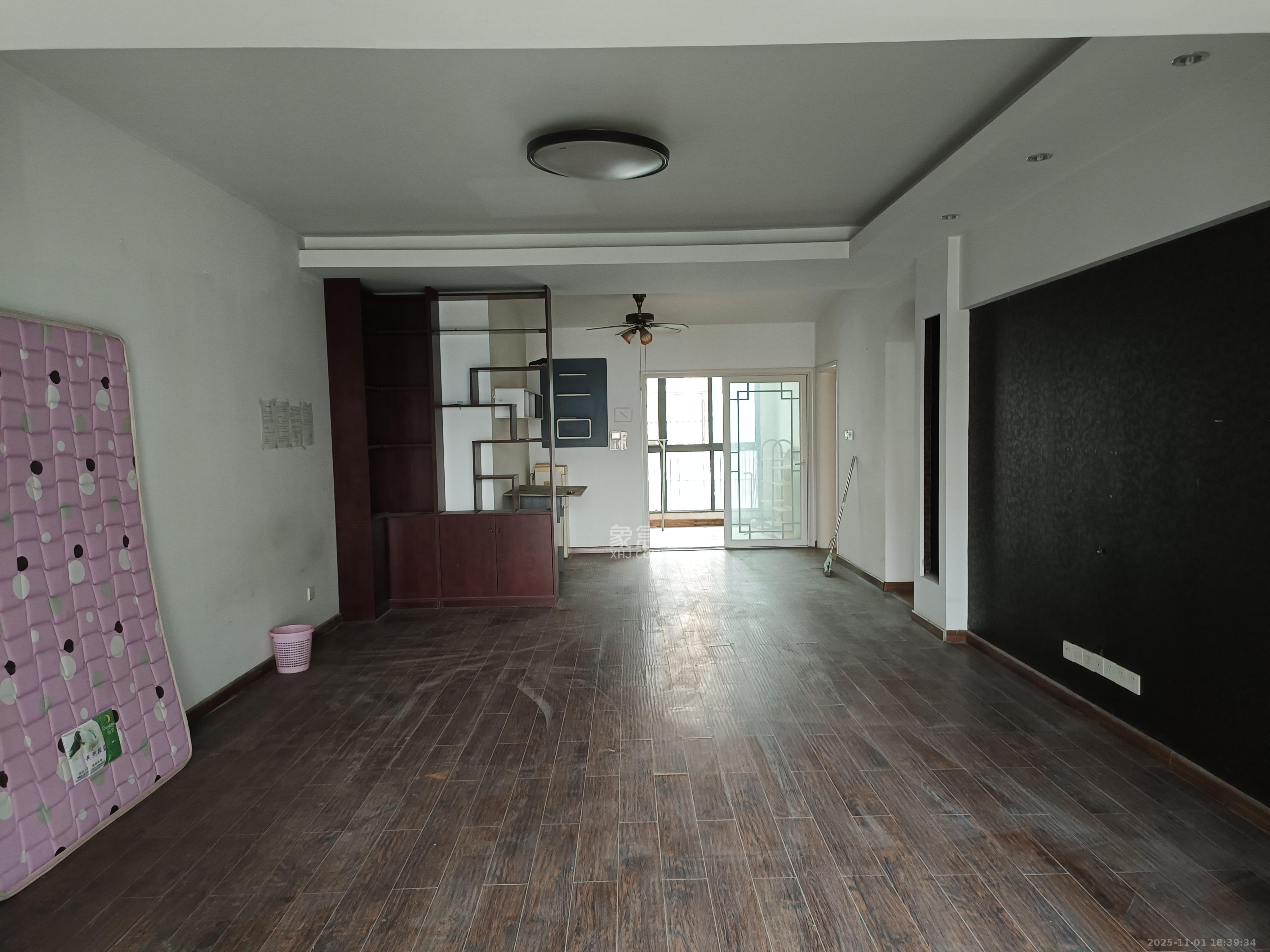 茂华国际湘  3室2厅2卫    2700.0元/月室内图