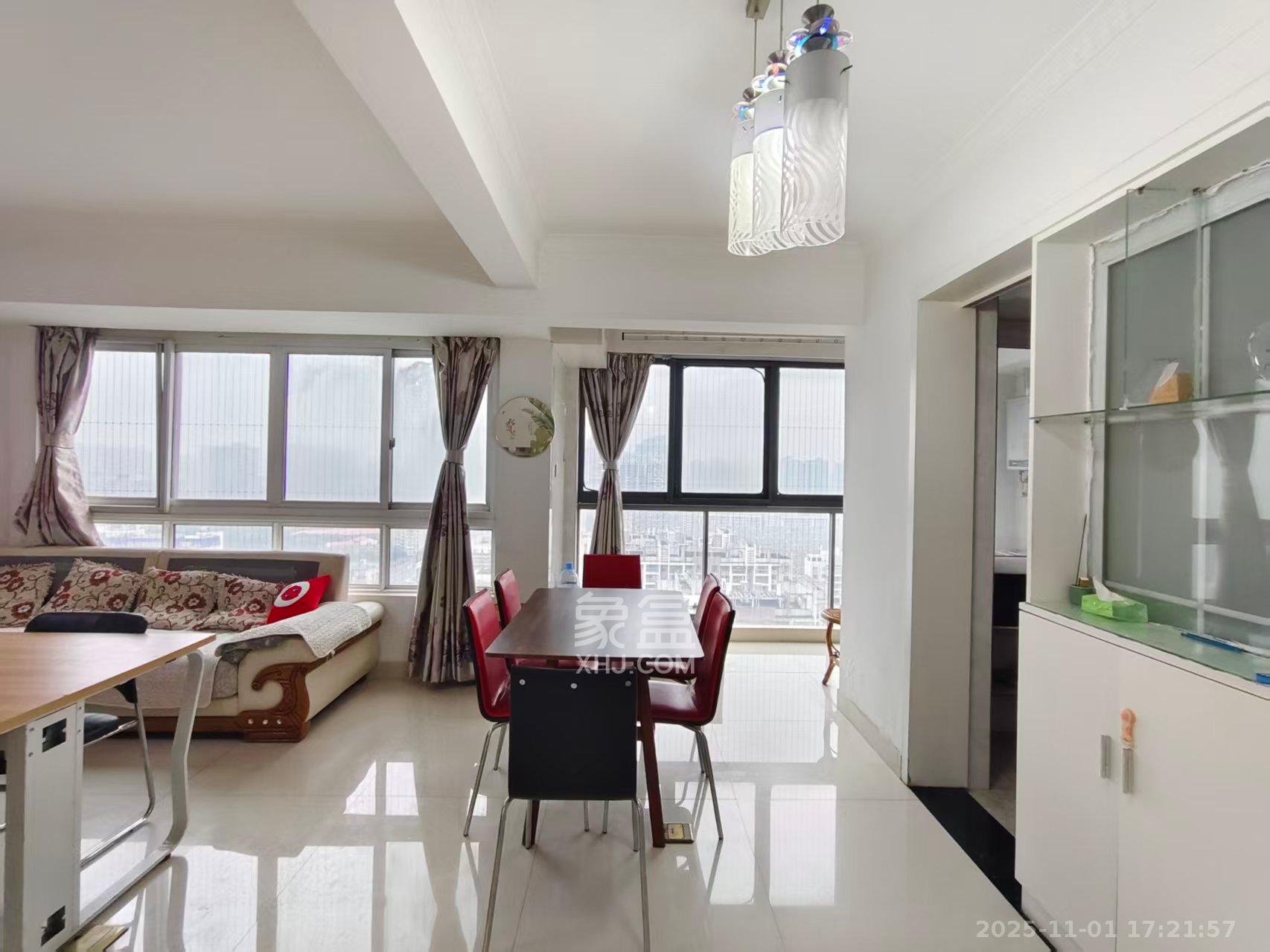 银港水晶城  3室2厅1卫    2600.0元/月室内图