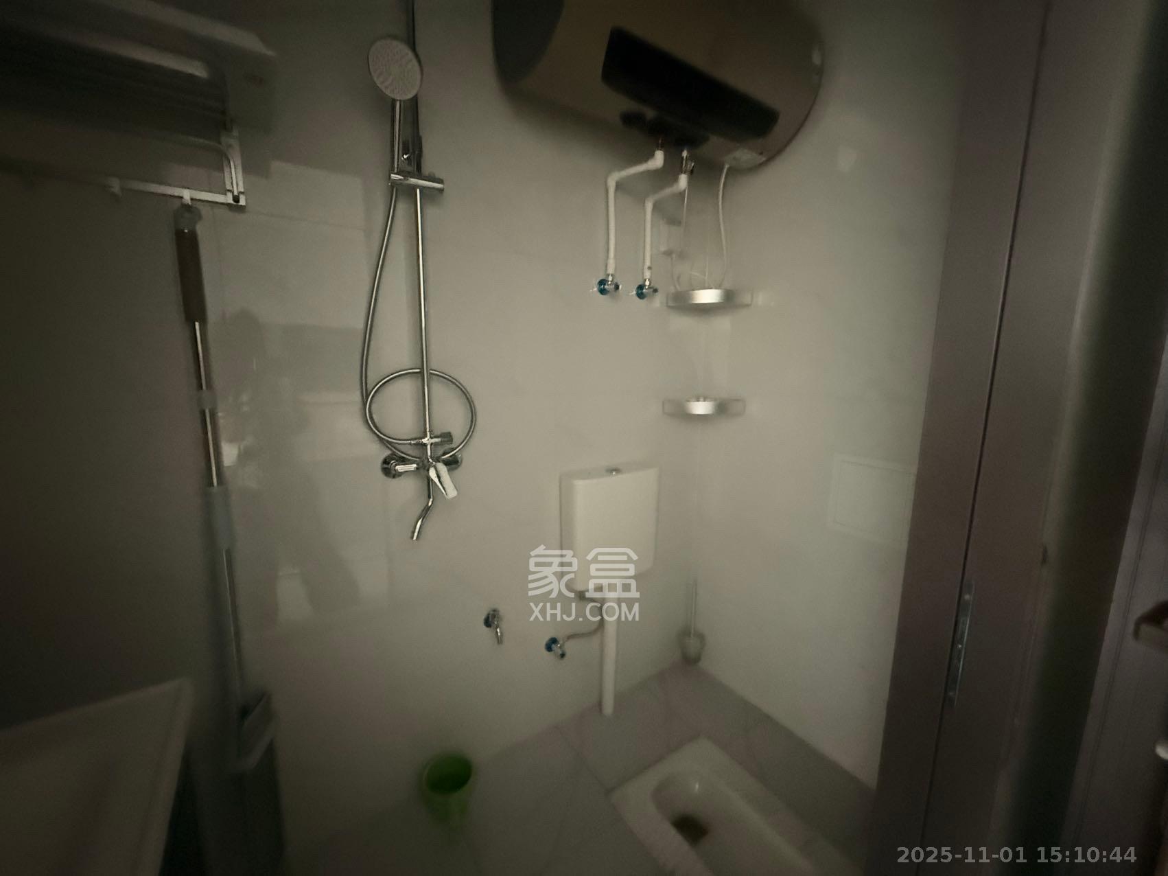 恒大誉府（融誉商业中心）  1室1厅1卫    1650.0元/月室内图