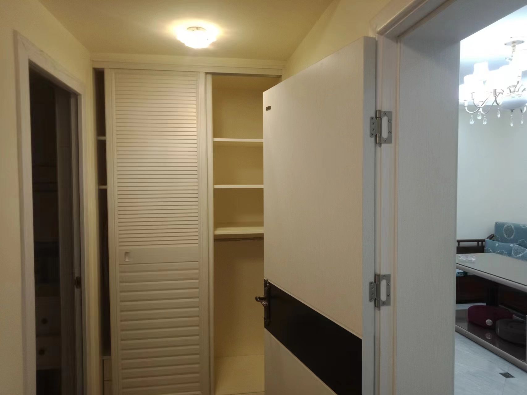 五江碧桂园城市广场 3室2厅2卫 80.0万 五江碧桂园城市广场 3室2厅2卫 80.0万客厅